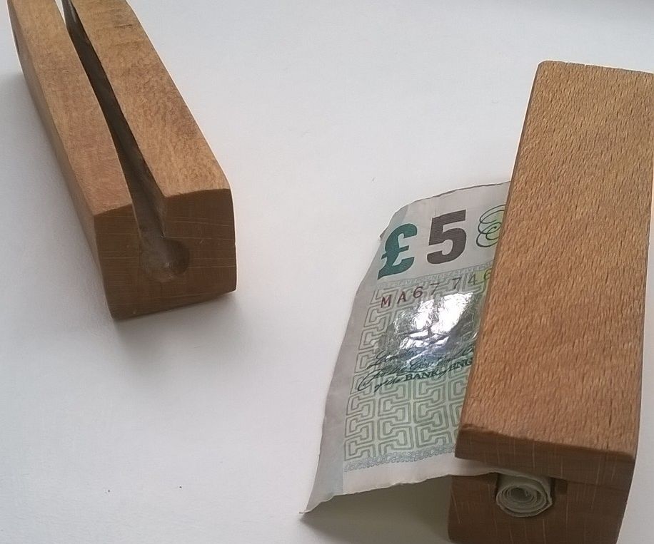 How to Give Money As a Gift in a Unique Way