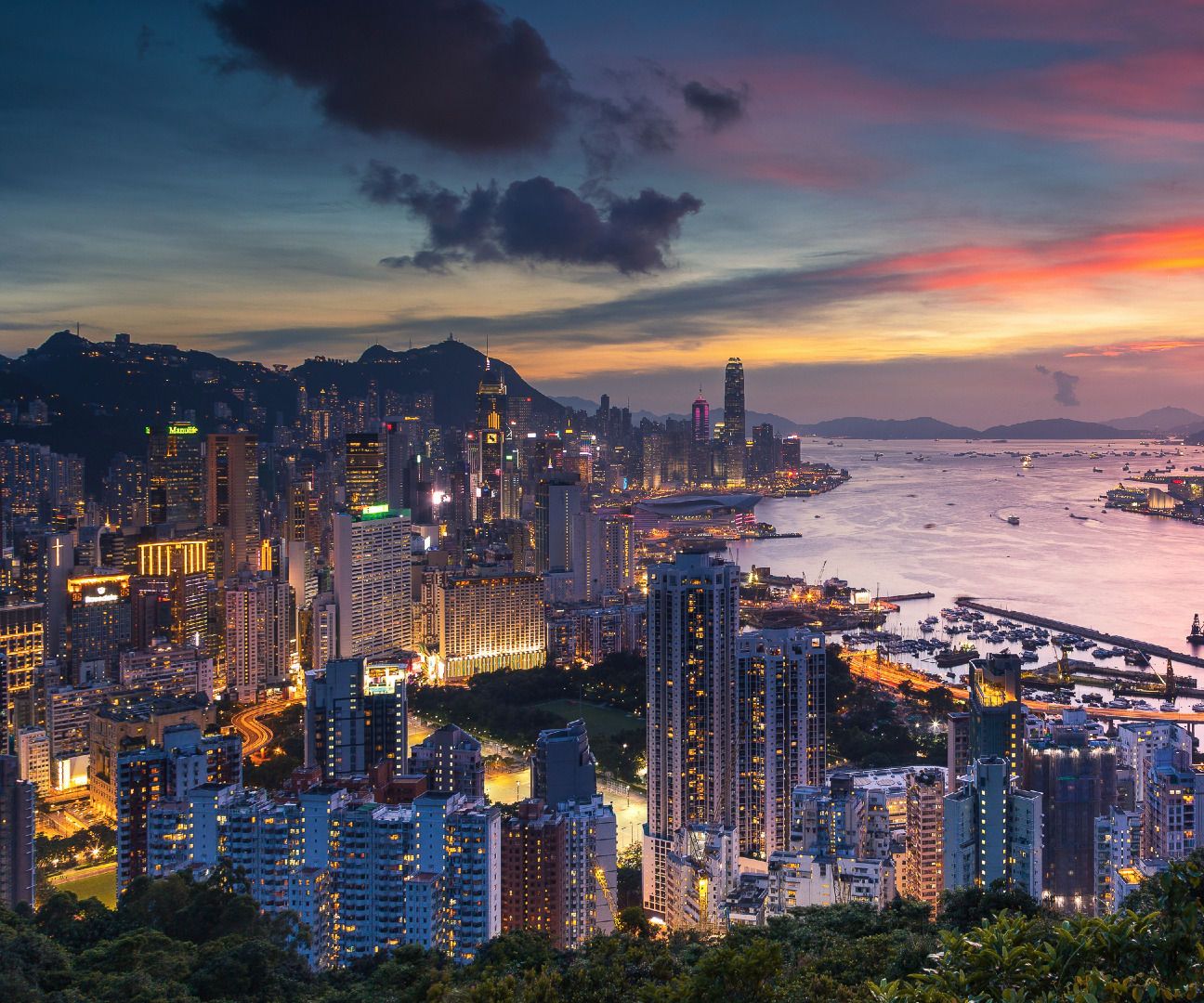 How to Travel Cheap in Hong Kong
