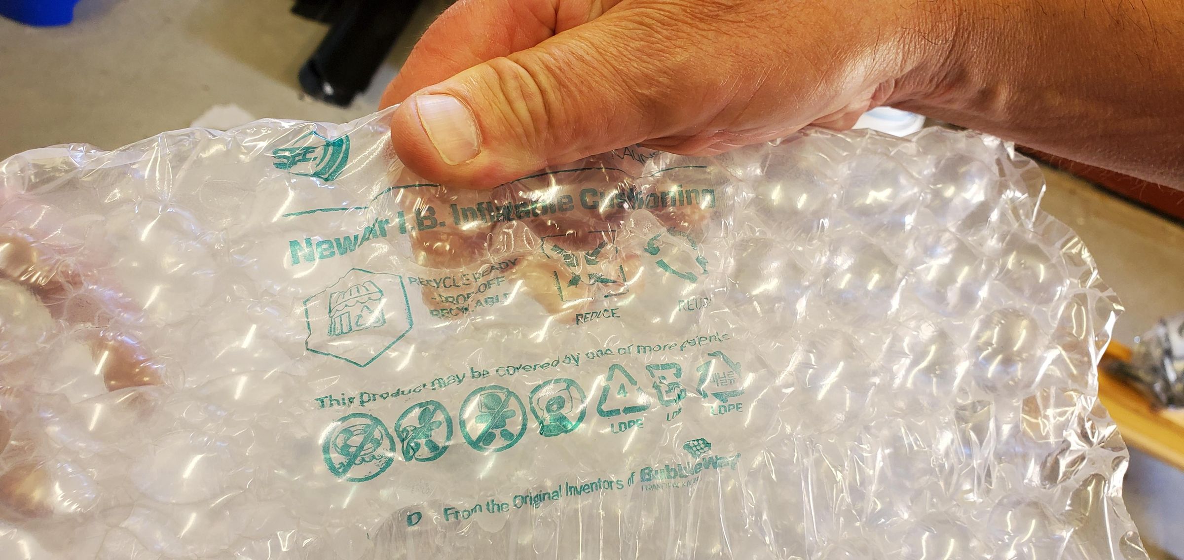 POP! Recycling Bubble Wrap to Fabulous Fabric! 6 Steps (with Pictures