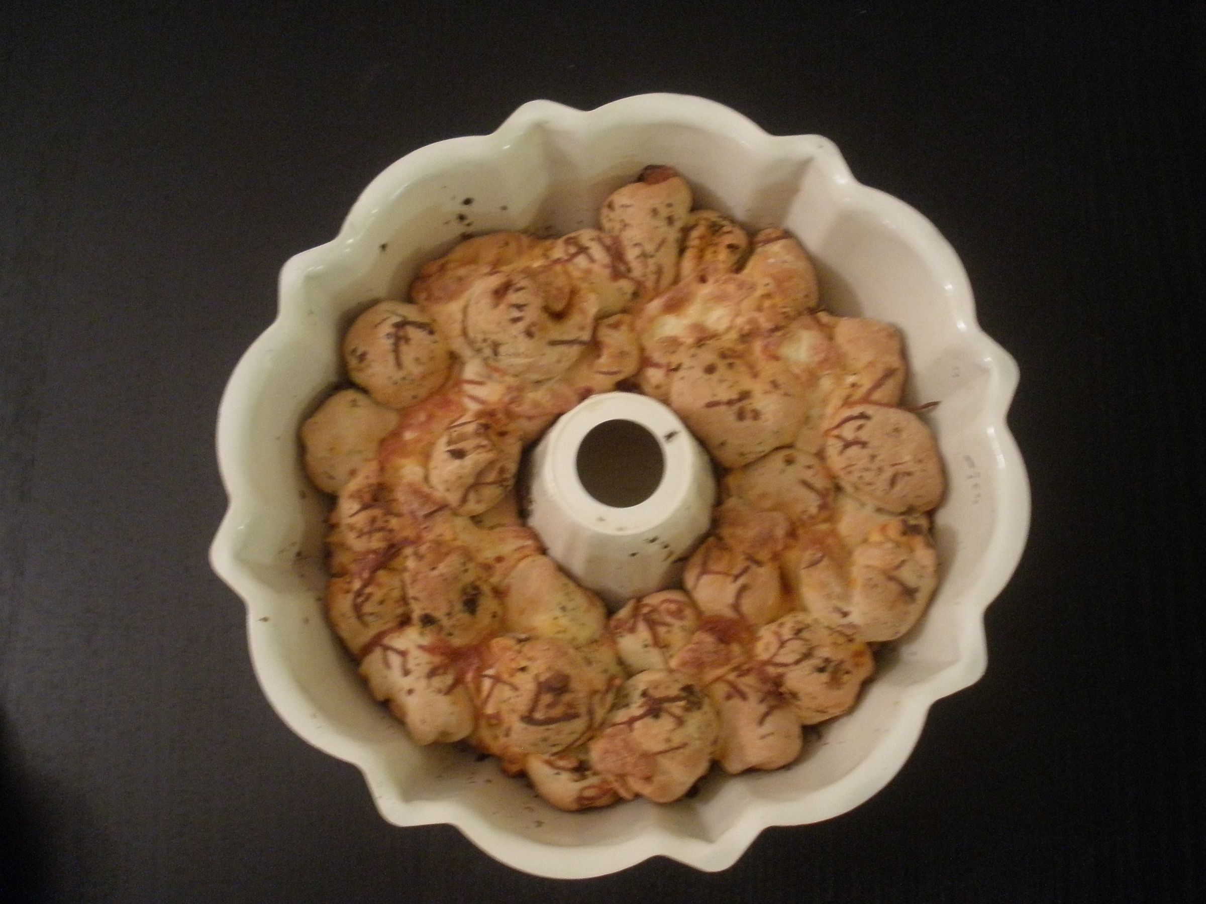 How to Make Pizza Monkey Bread