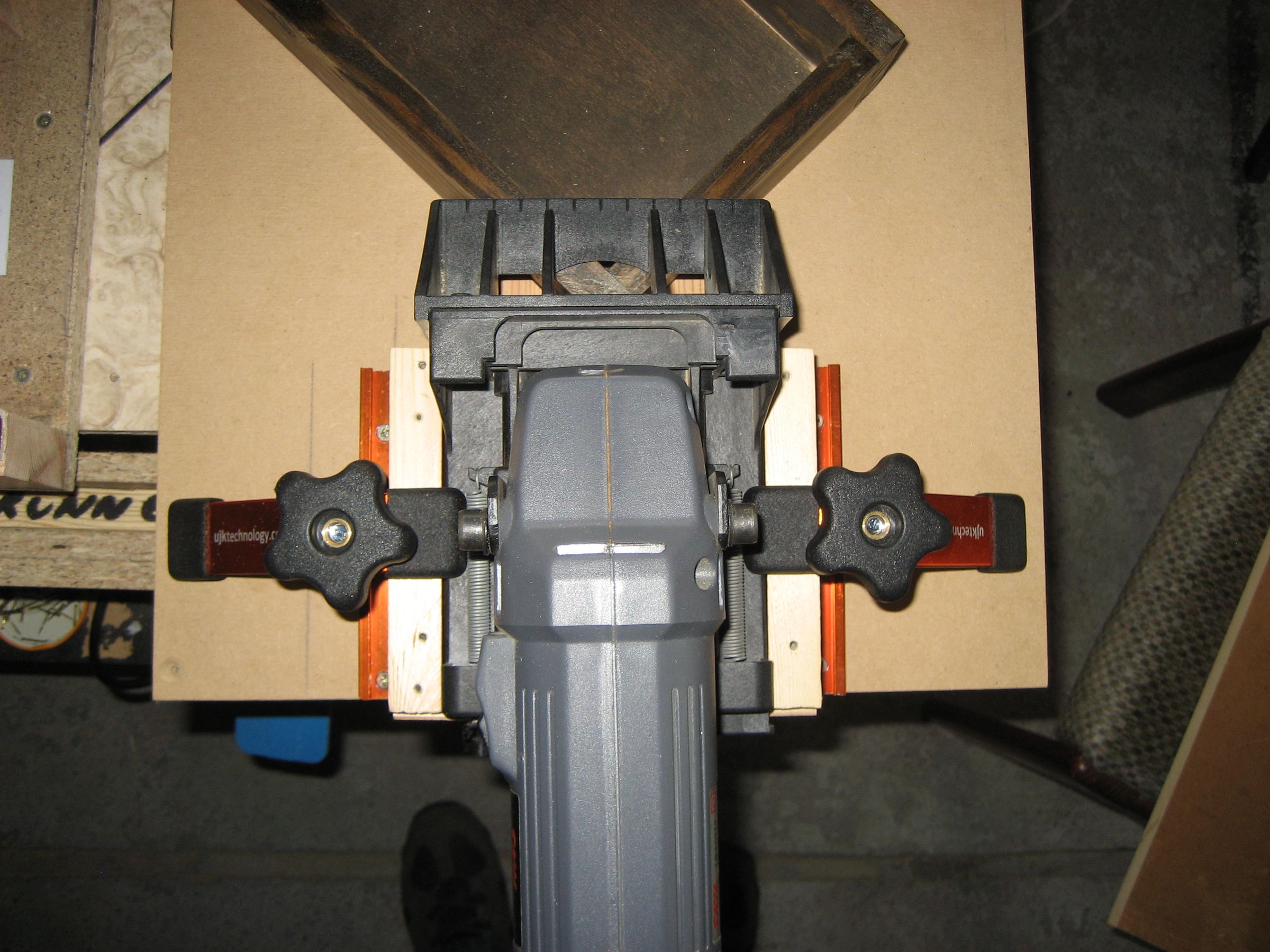 Biscuit Jointer Spline Jig Build. 6 Steps (with Pictures