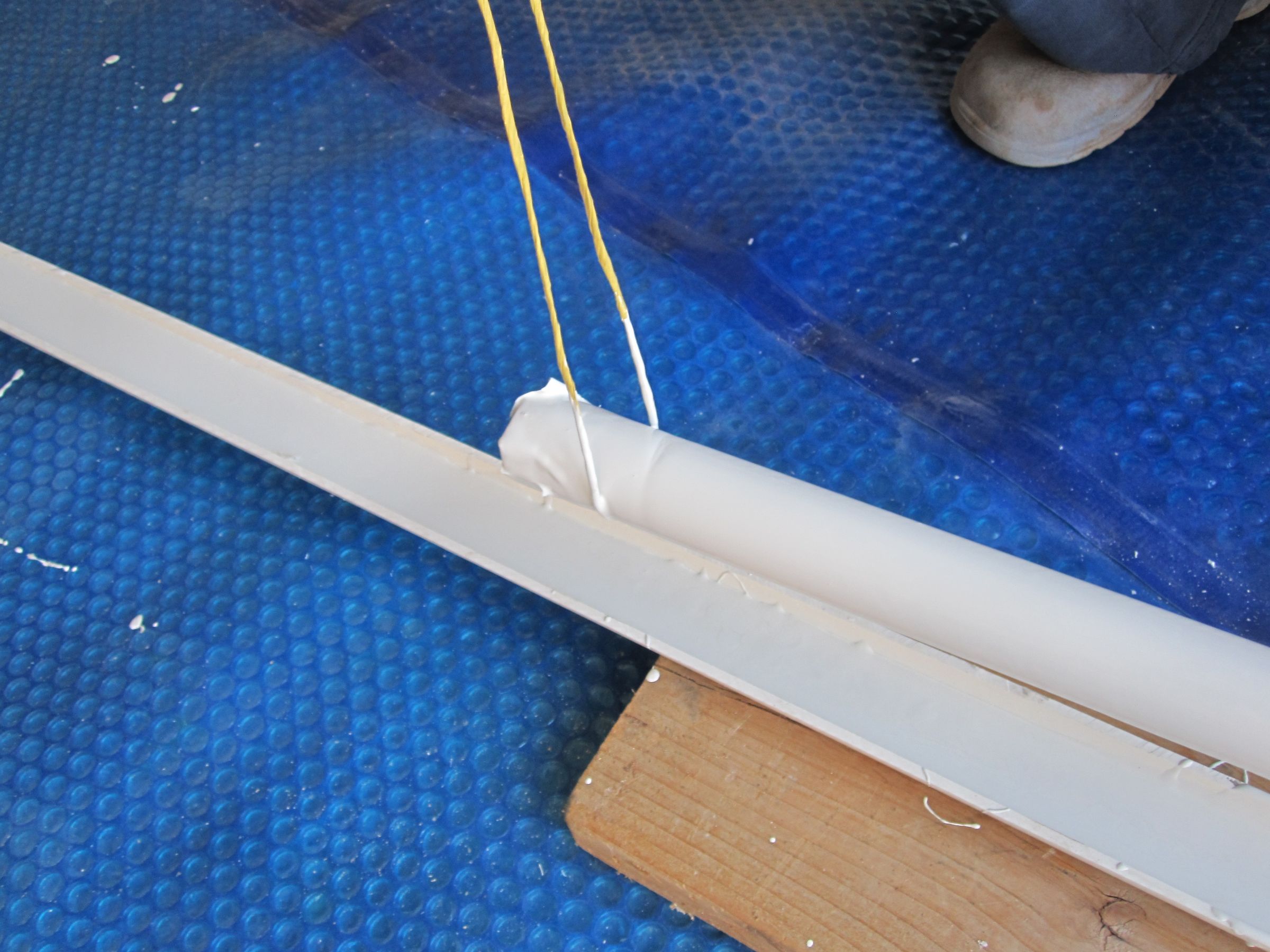 Fast Weatherproofing (painting) Your PVC Structures. 15 Steps