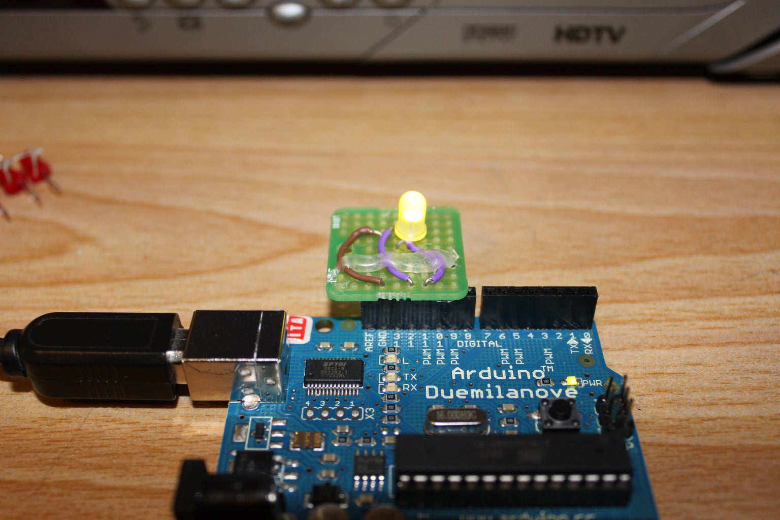 SOS Signal With an Arduino : 4 Steps - Instructables