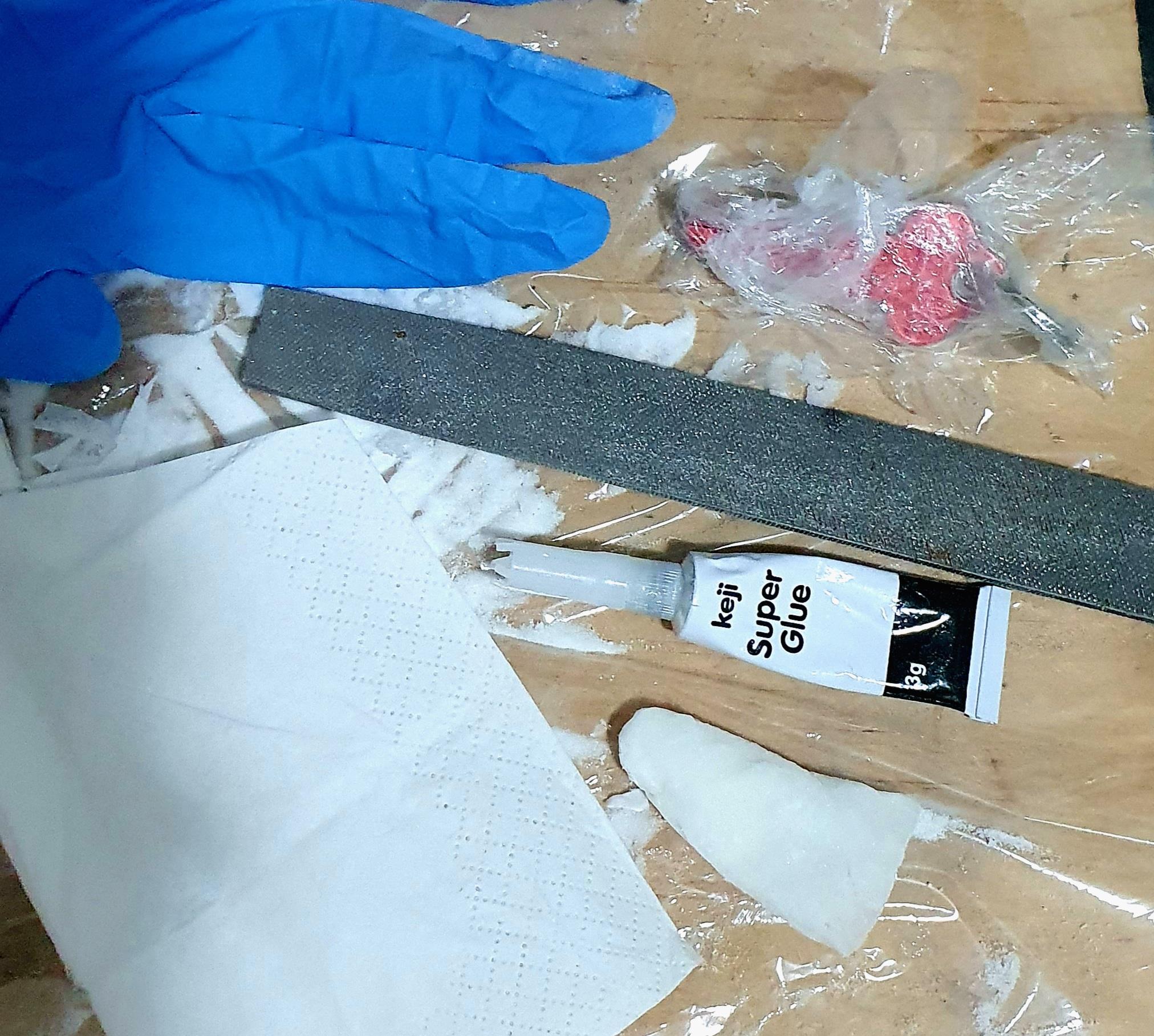 Super Glue and Baking Soda Plastic Key Pocket Protector Instructables