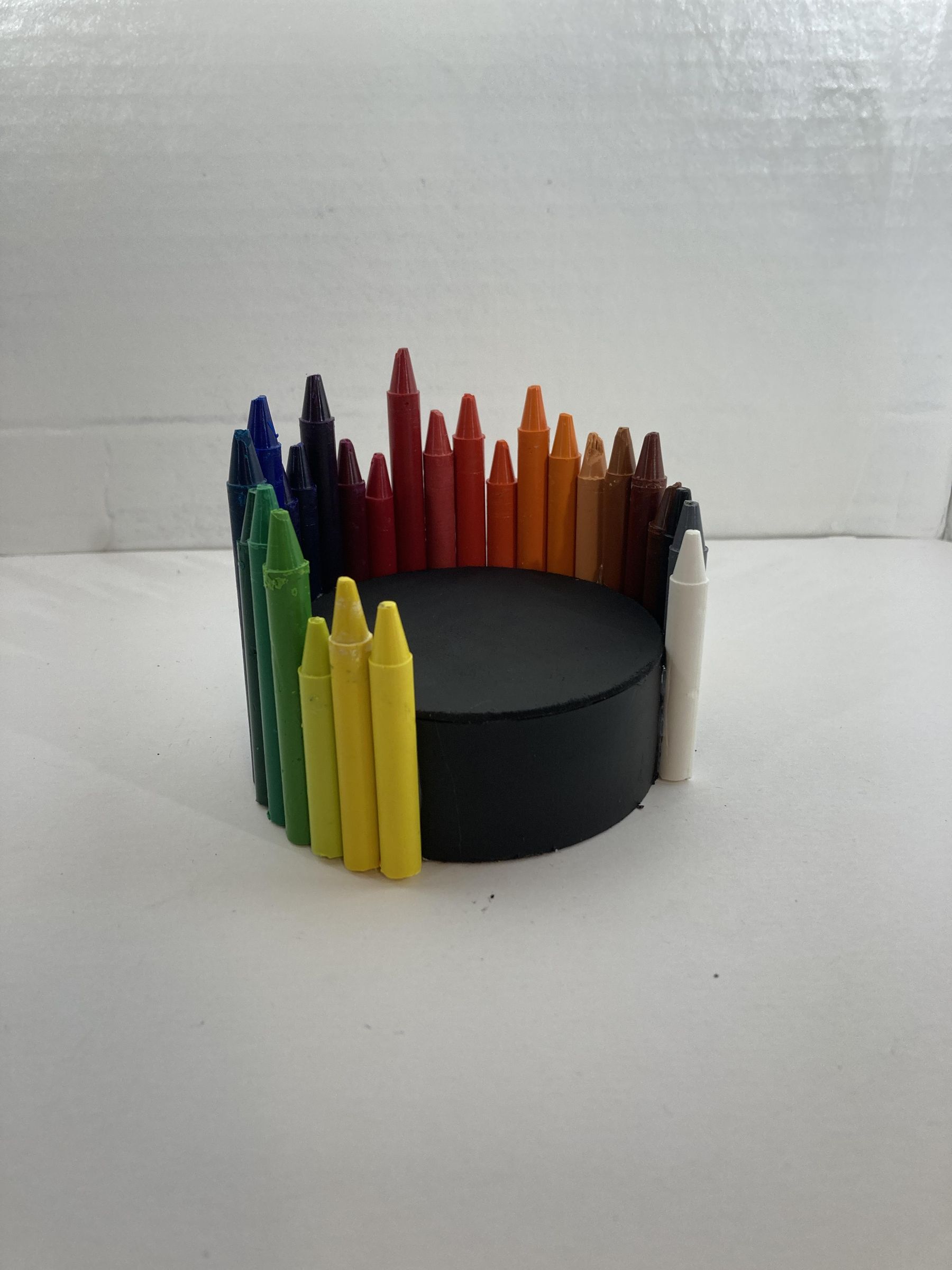 Artsy Figurine Stand 5 Steps Instructables