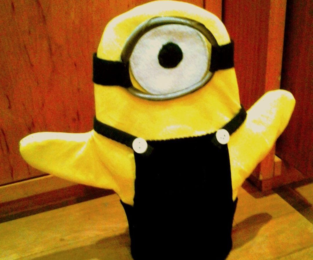 Easy Minion Oven-Glove