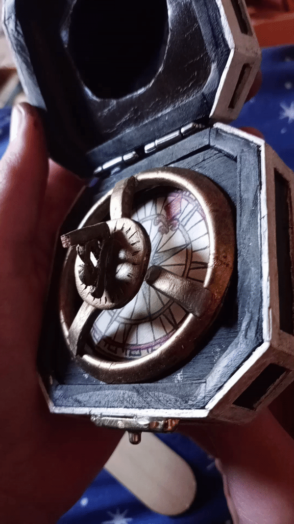 The Compass That Doesn't Point North 10 Steps (with Pictures