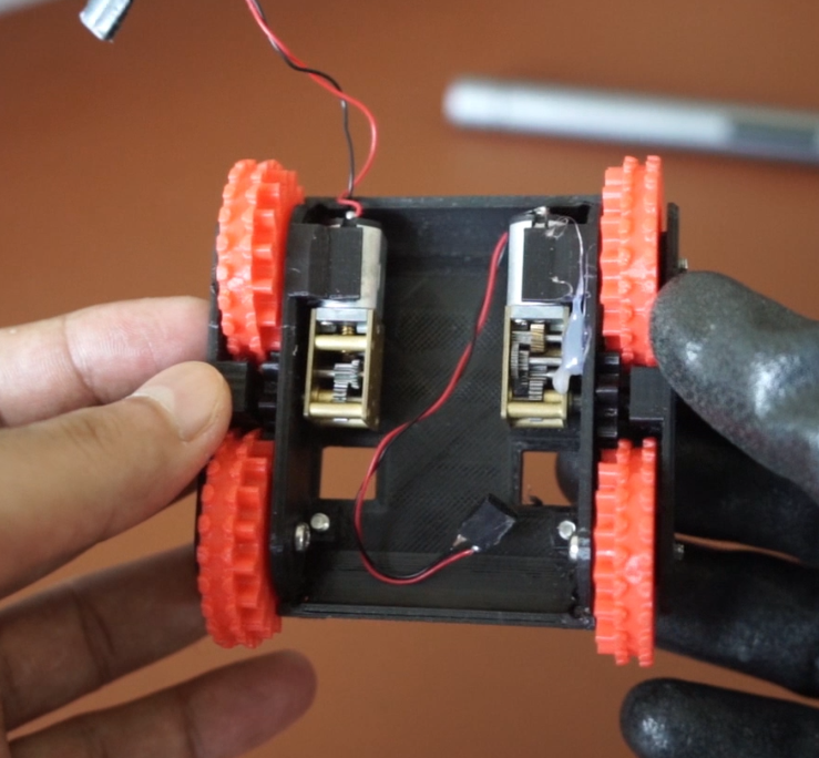 Tiny Desktop Robot With ESP32 and FreeRTOS : 7 Steps (with Pictures ...