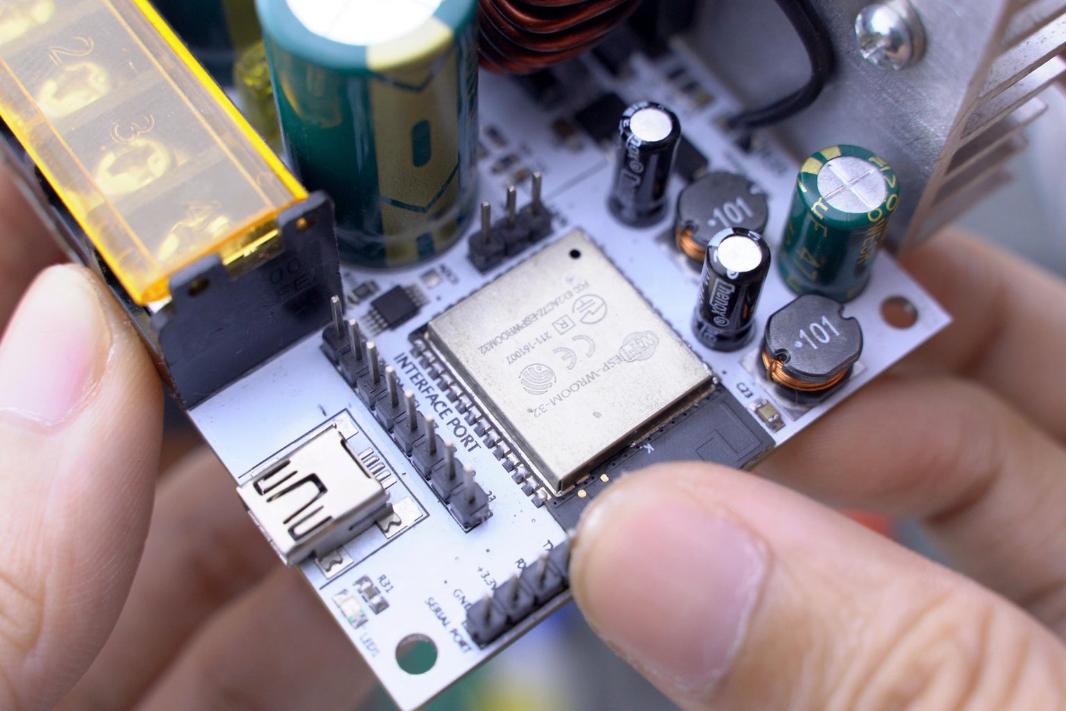 1kW Arduino MPPT Solar Charge Controller (ESP32 + WiFi) : 46 Steps ...