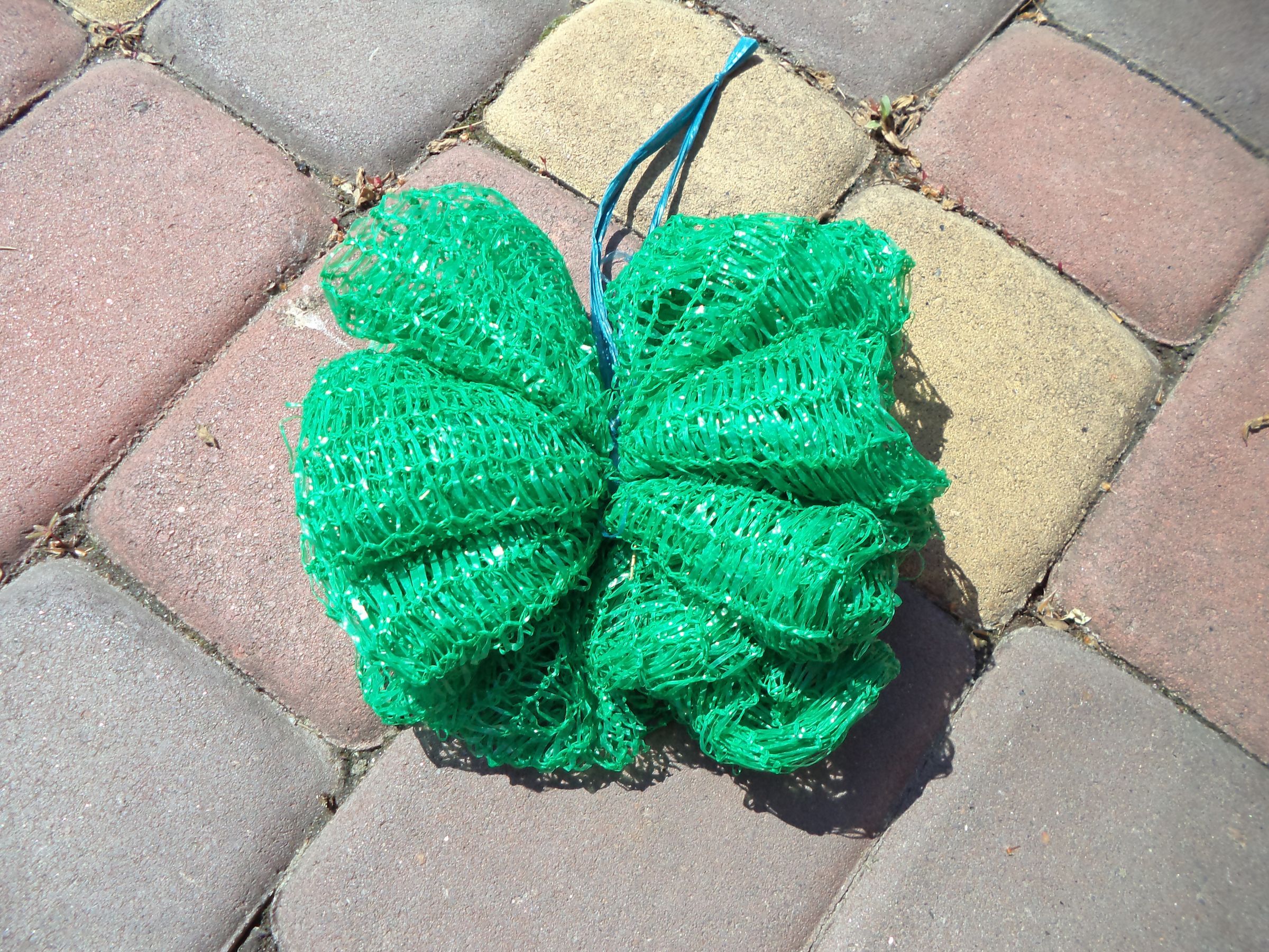 How to Make a Sponge Out of Plastic Mesh Bag 7 Steps (with Pictures