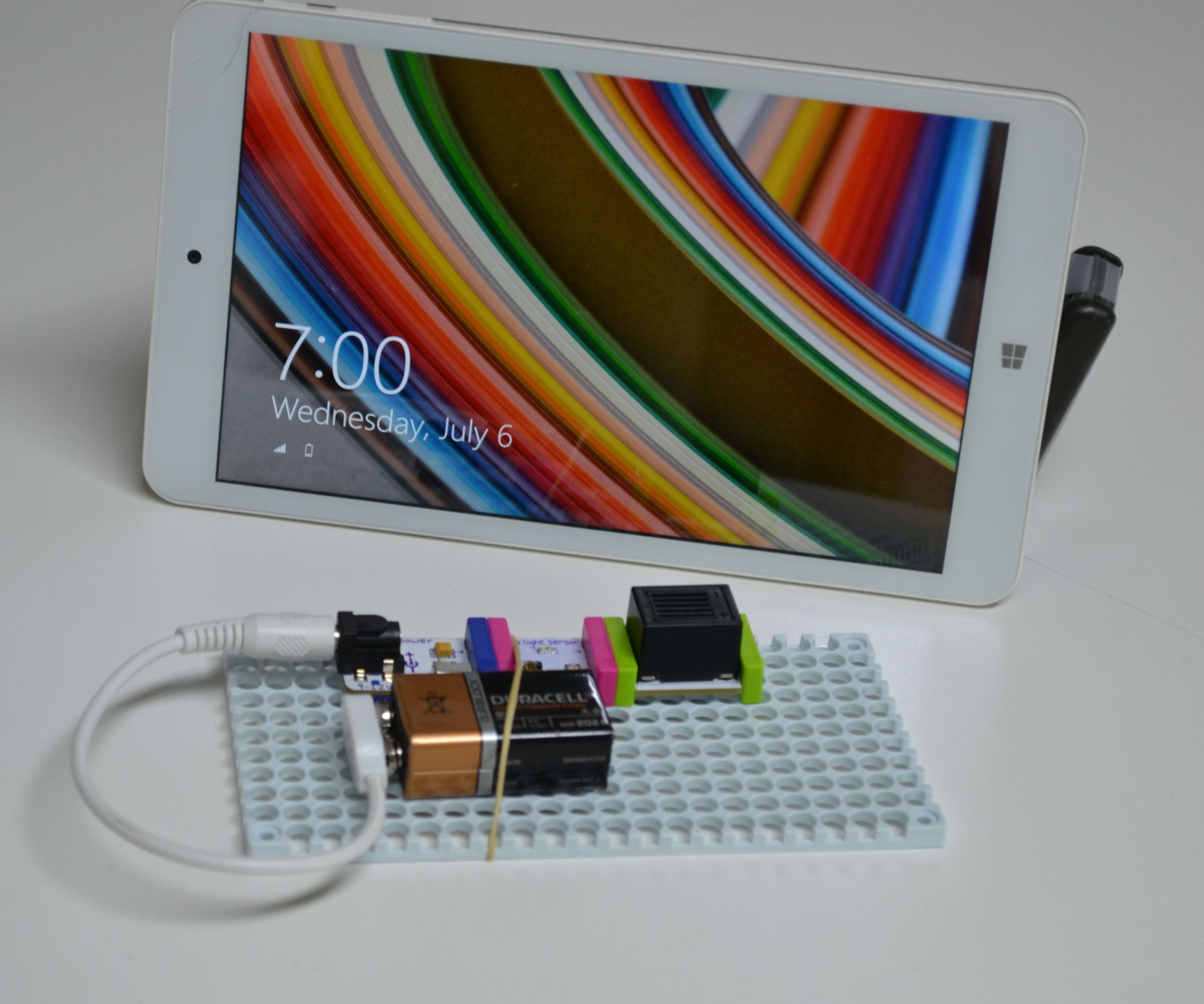 How to Make Alarm With Little Bits Controller by a Light Sensor