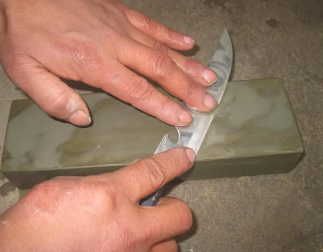 How to Sharpen a Knife With a Whetstone