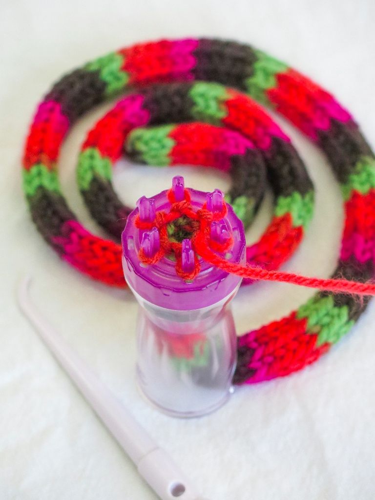 French Knitting Tutorial French Knitting Loom