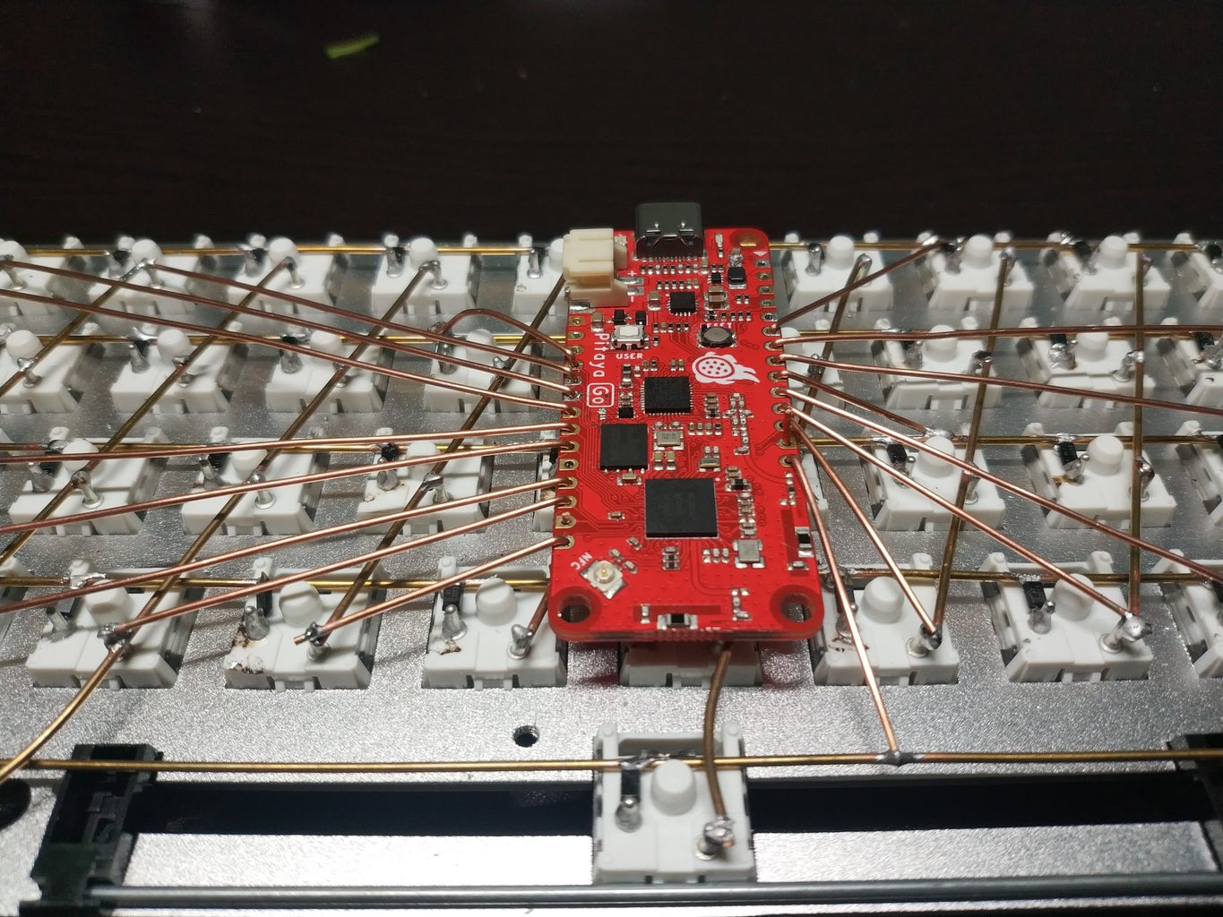 A Hand-wired USB & Bluetooth Keyboard Powered by Python : 5 Steps ...