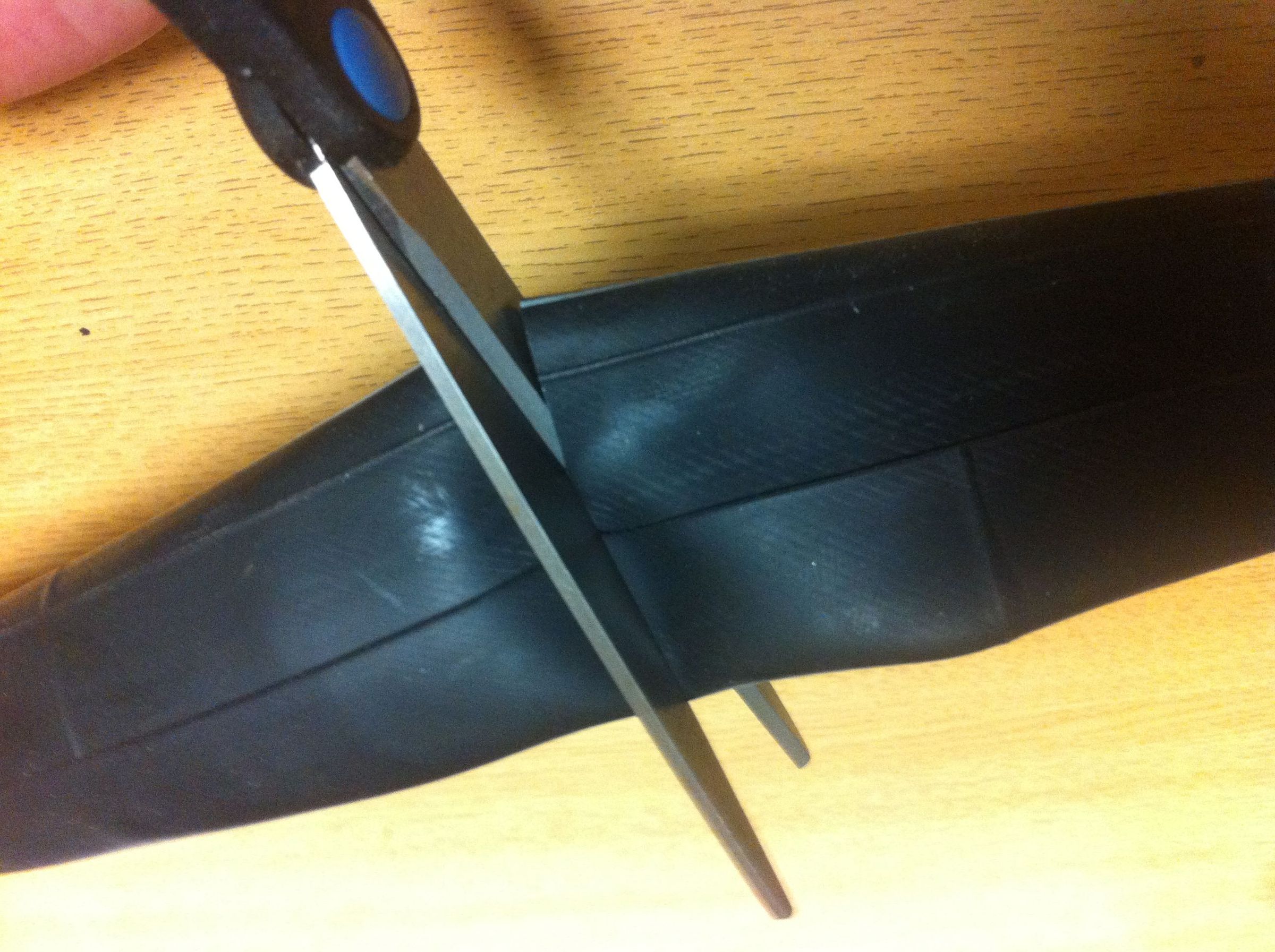 Super Simple Handlebar Tassels From a Bike Inner Tube 5 Steps (with