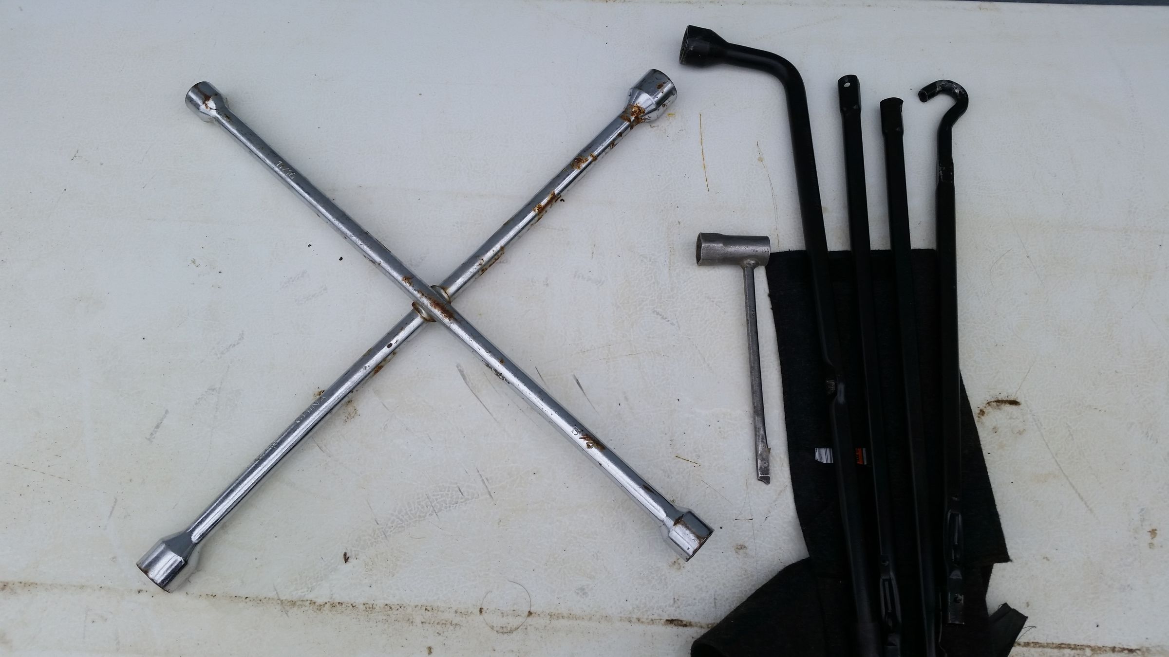 Emergency Tire Change Procedure 22 Steps (with Pictures) Instructables