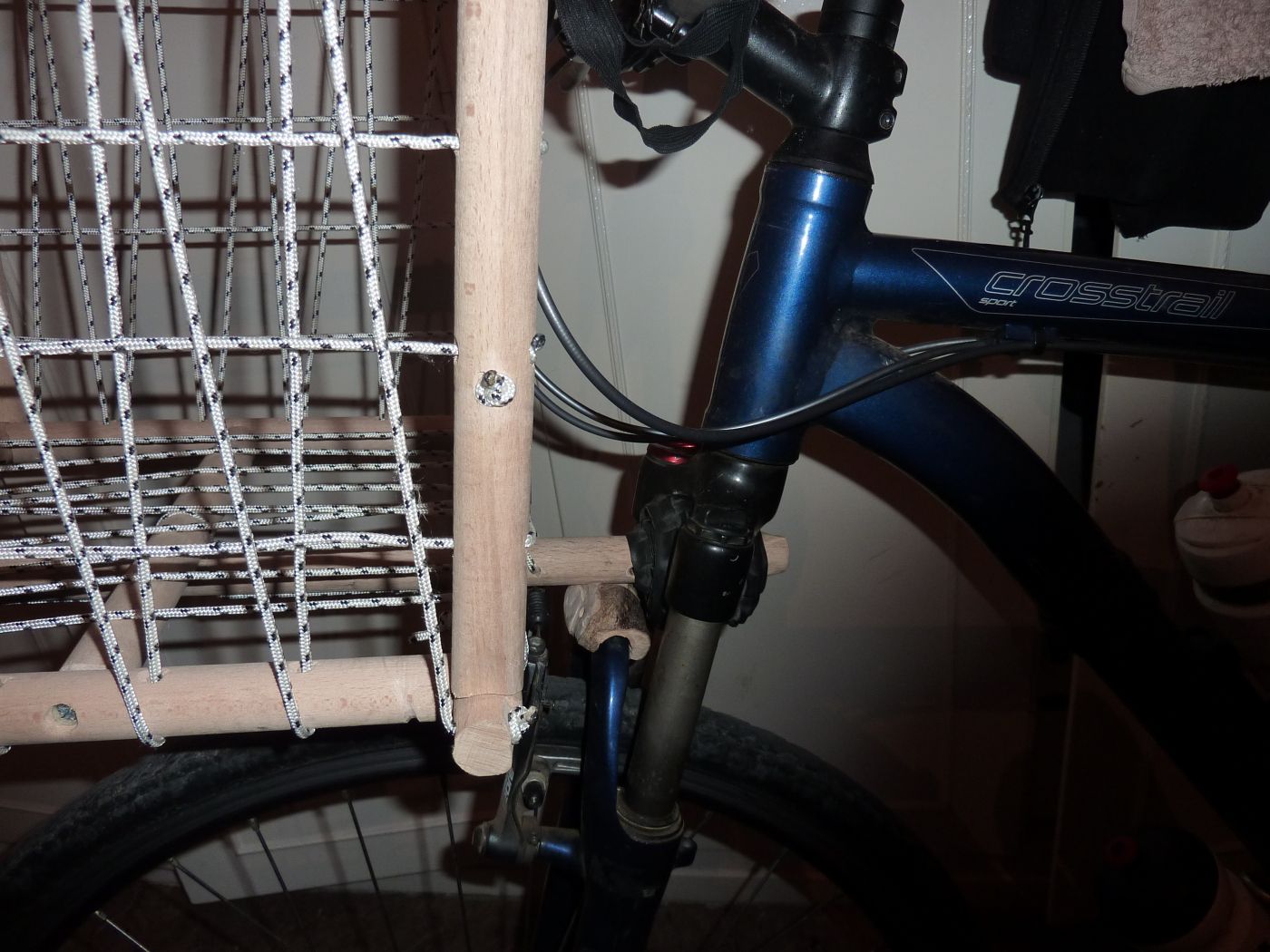 Heavy Duty Bicycle Basket From Broomsticks and Rope! 8 Steps (with