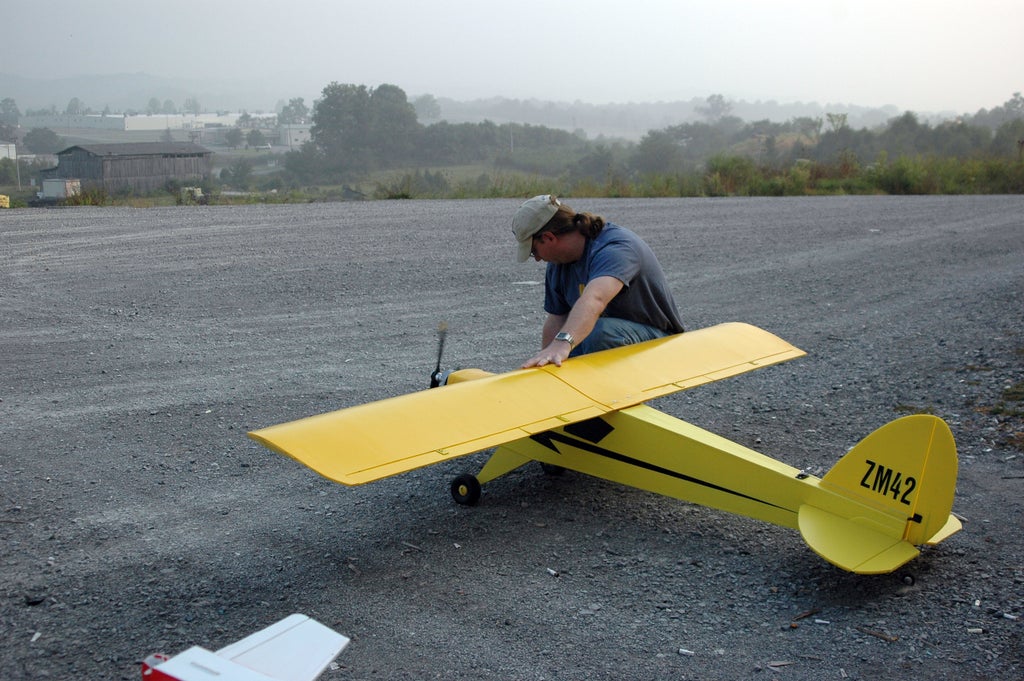 Coroplast rc plane Clearance