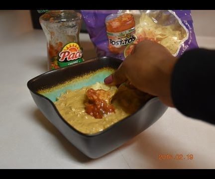 Vegan Salsa Con Queso