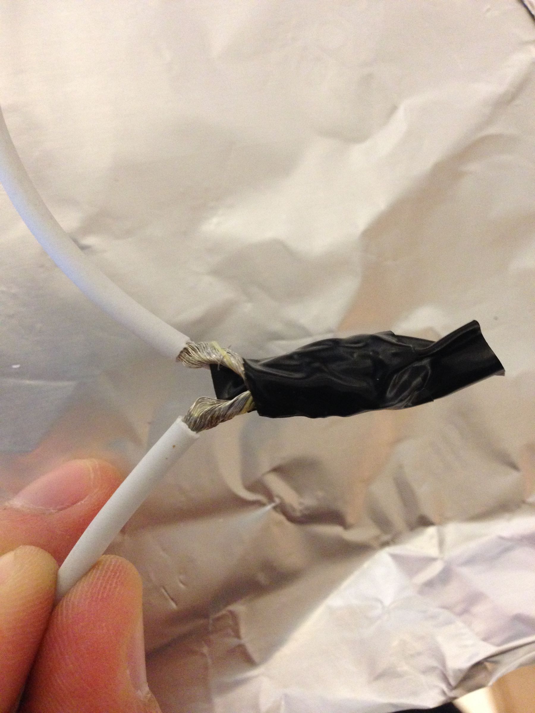 Fixing MacBook Pro Charger Cables (With Pictures!) 7 Steps