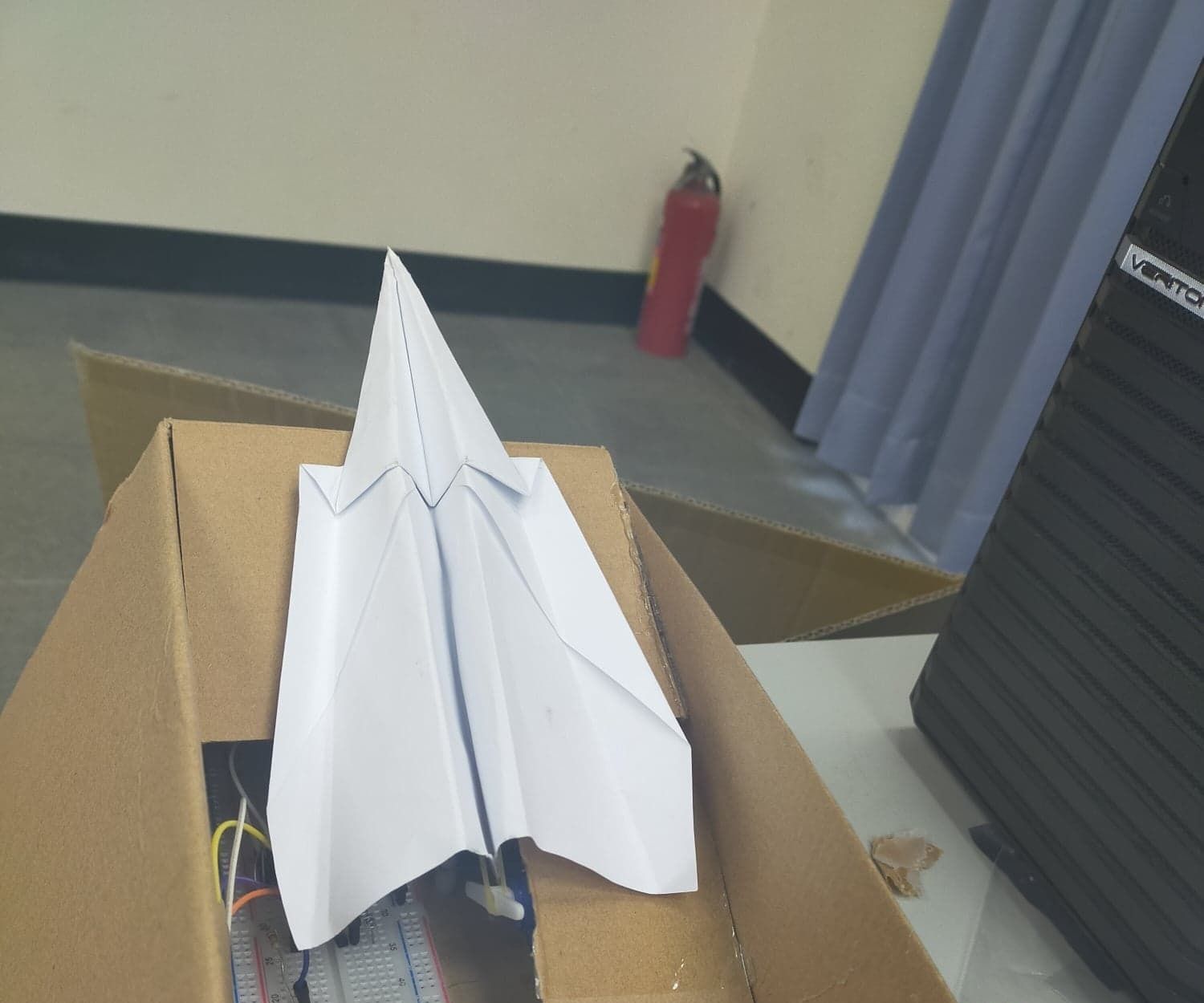  HOW to                                                                                           Make a  Paper Airplane Launcher