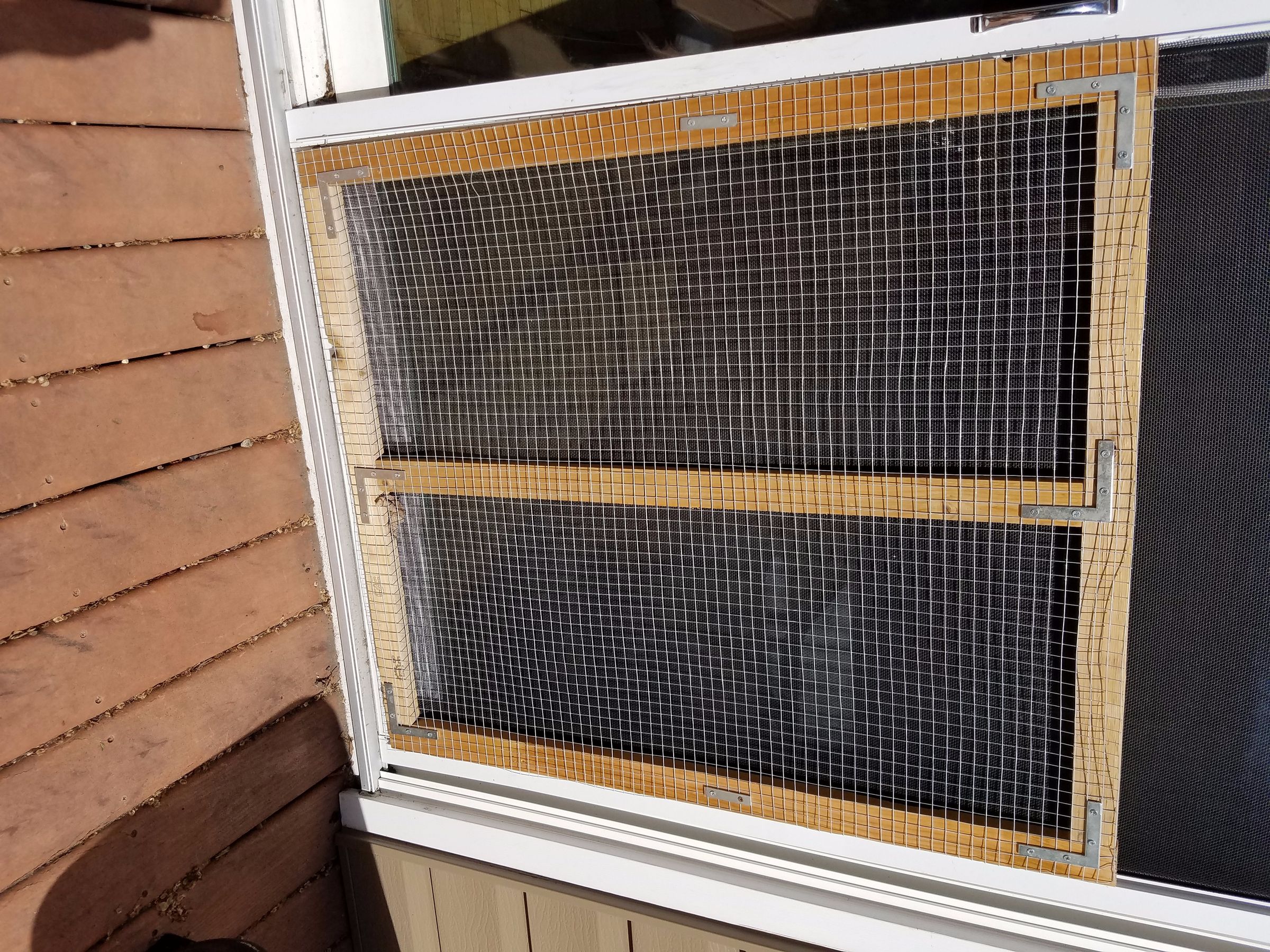 Protect Your Screen Door From Your Dog. 4 Steps Instructables