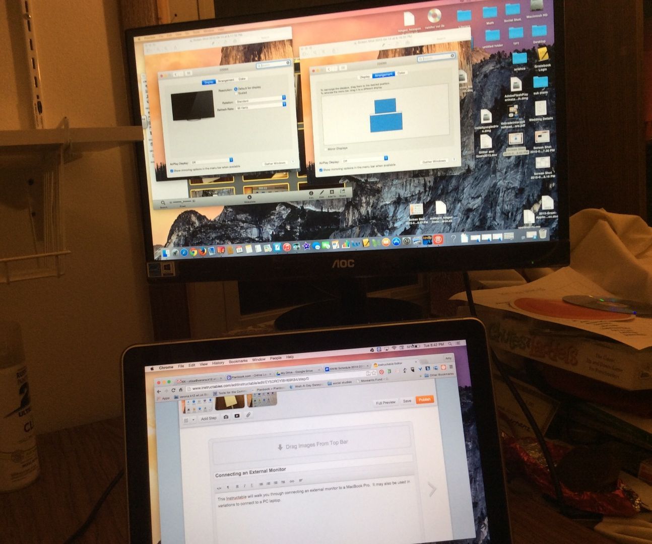 Connecting an External Monitor