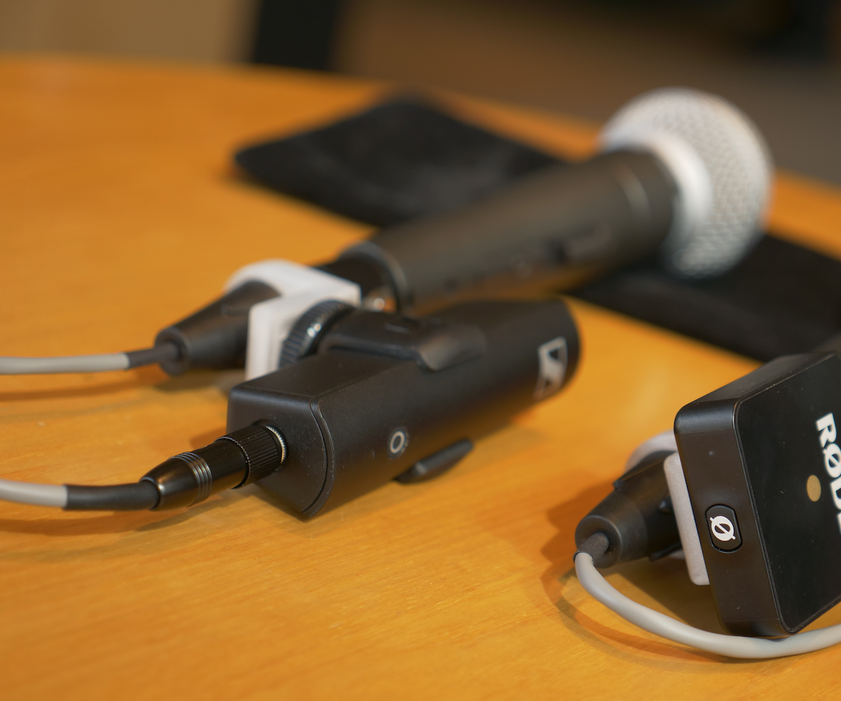 Wireless Lavalier Microphone to XLR Wireless Transmitter Adapter