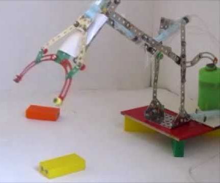 Simple Hydraulic Arm