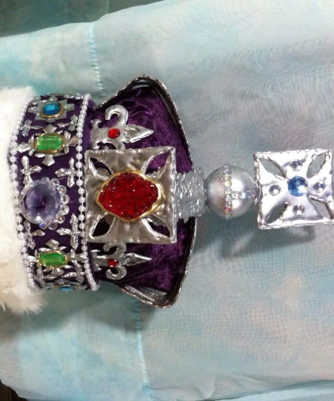 DIY Queen's Coronation Crown 