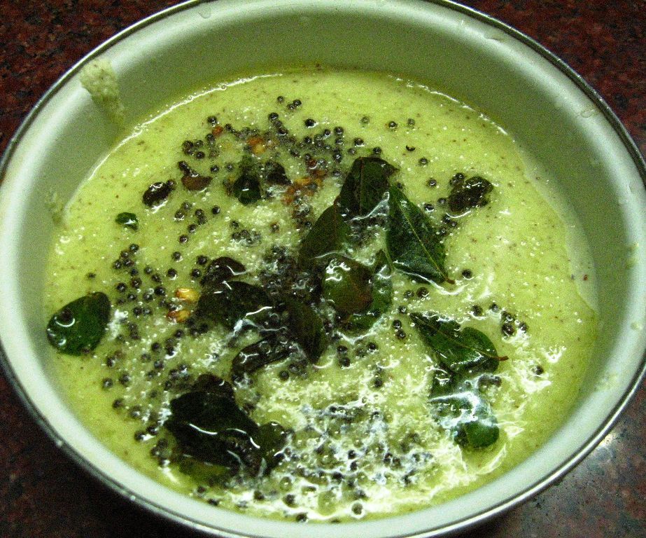 Coconut Chutney As Side With Idli and Dosai for Breakfast