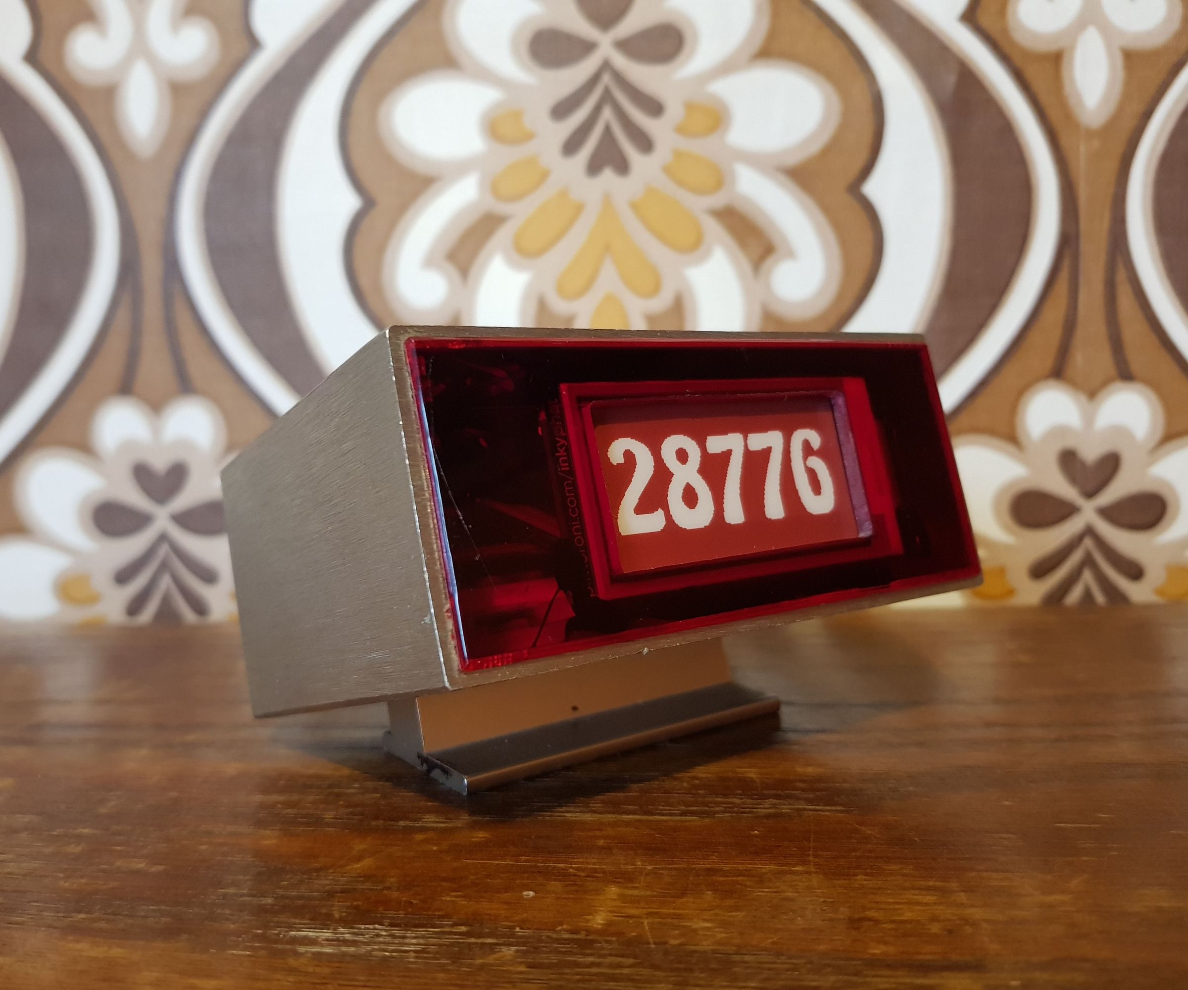 1970s E-Ink YouTube Counter