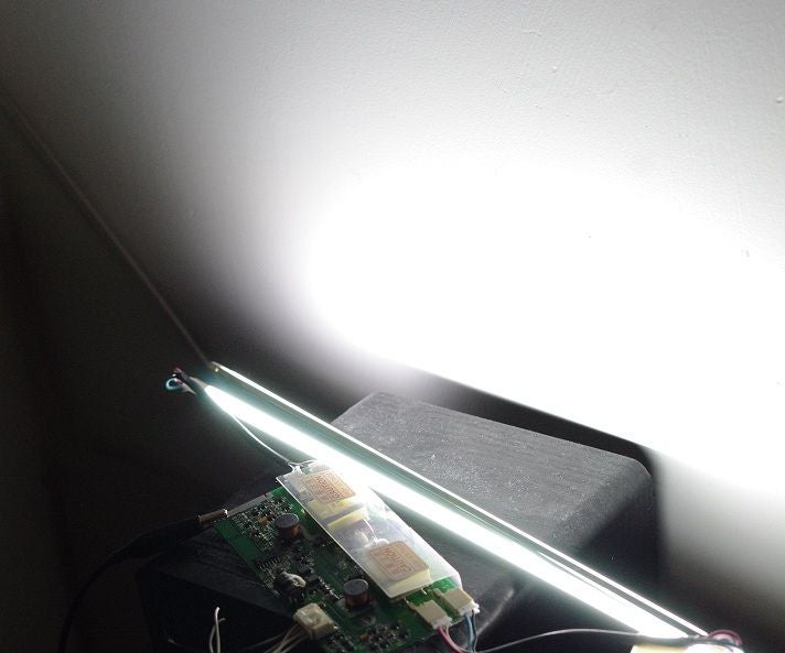 DIY CCFL chiroq sinovlari