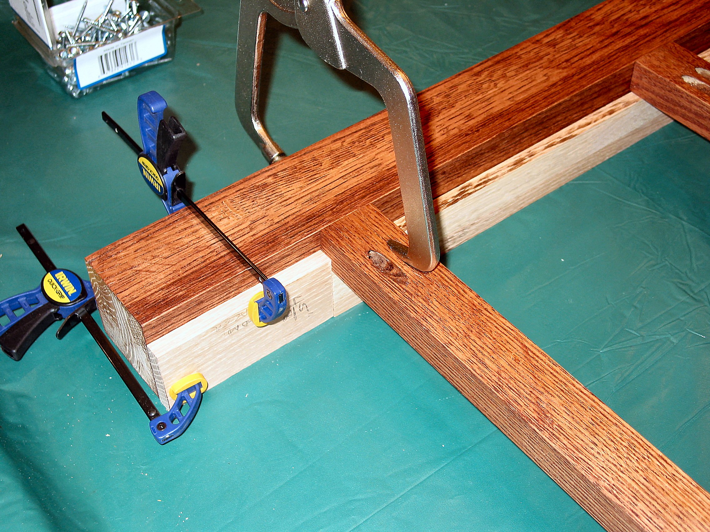 Oak & Glass Display Top End Table 13 Steps (with Pictures