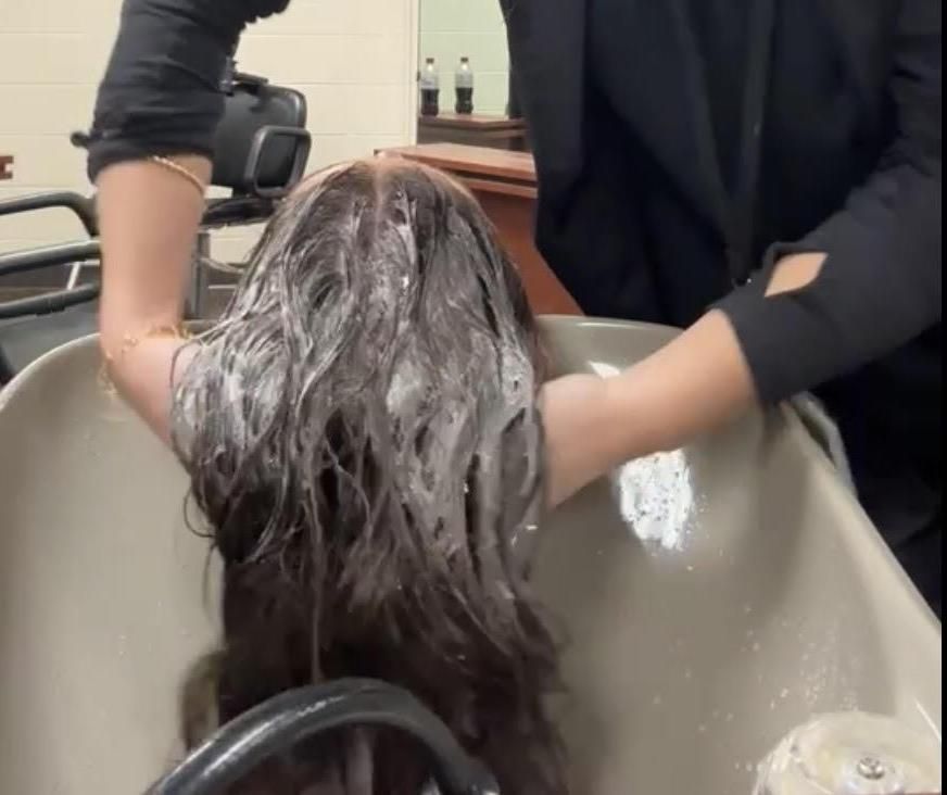 How to Shampoo a Client