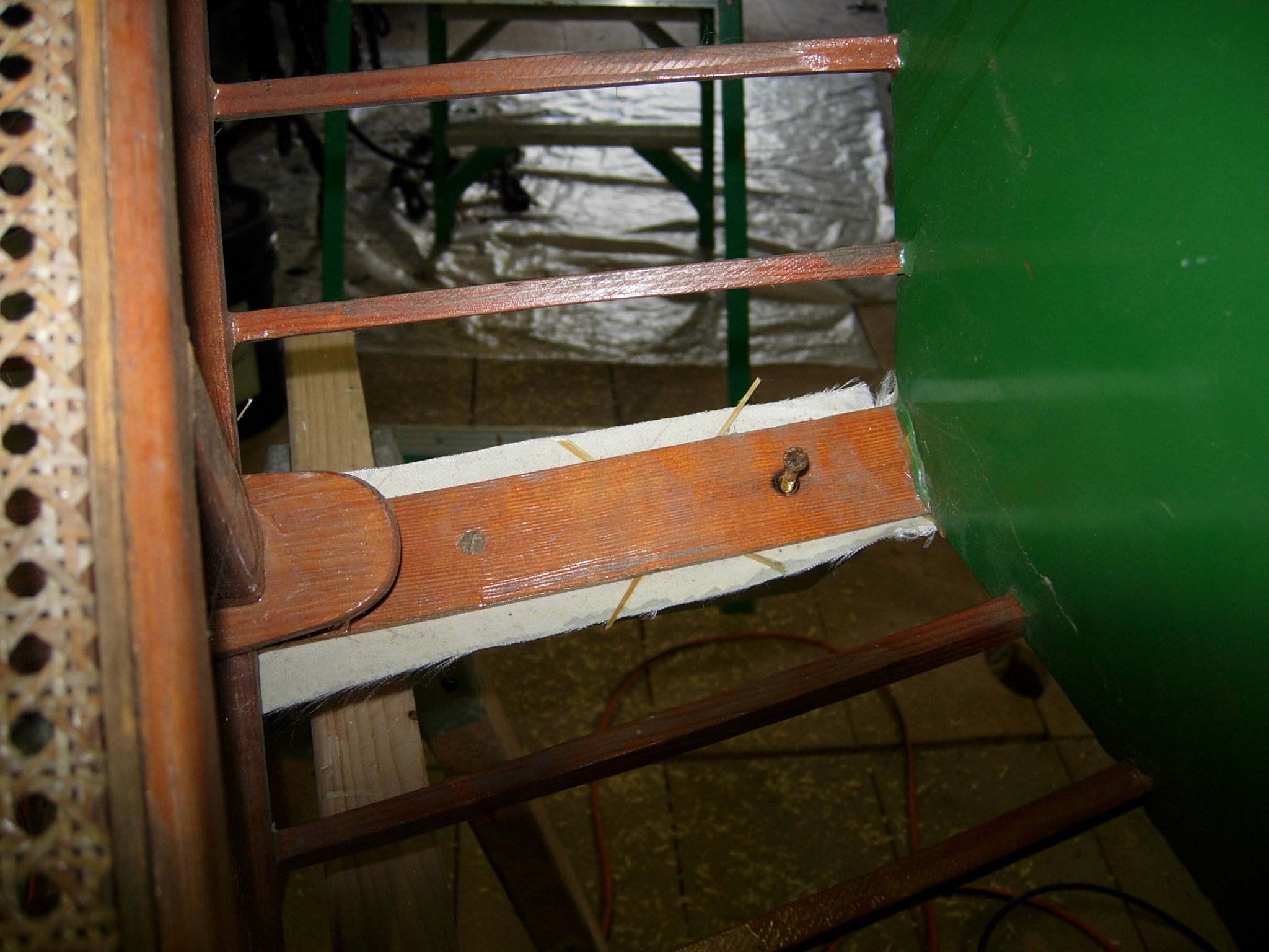 Loosening Stubborn Wood Screws With Heat 4 Steps Instructables