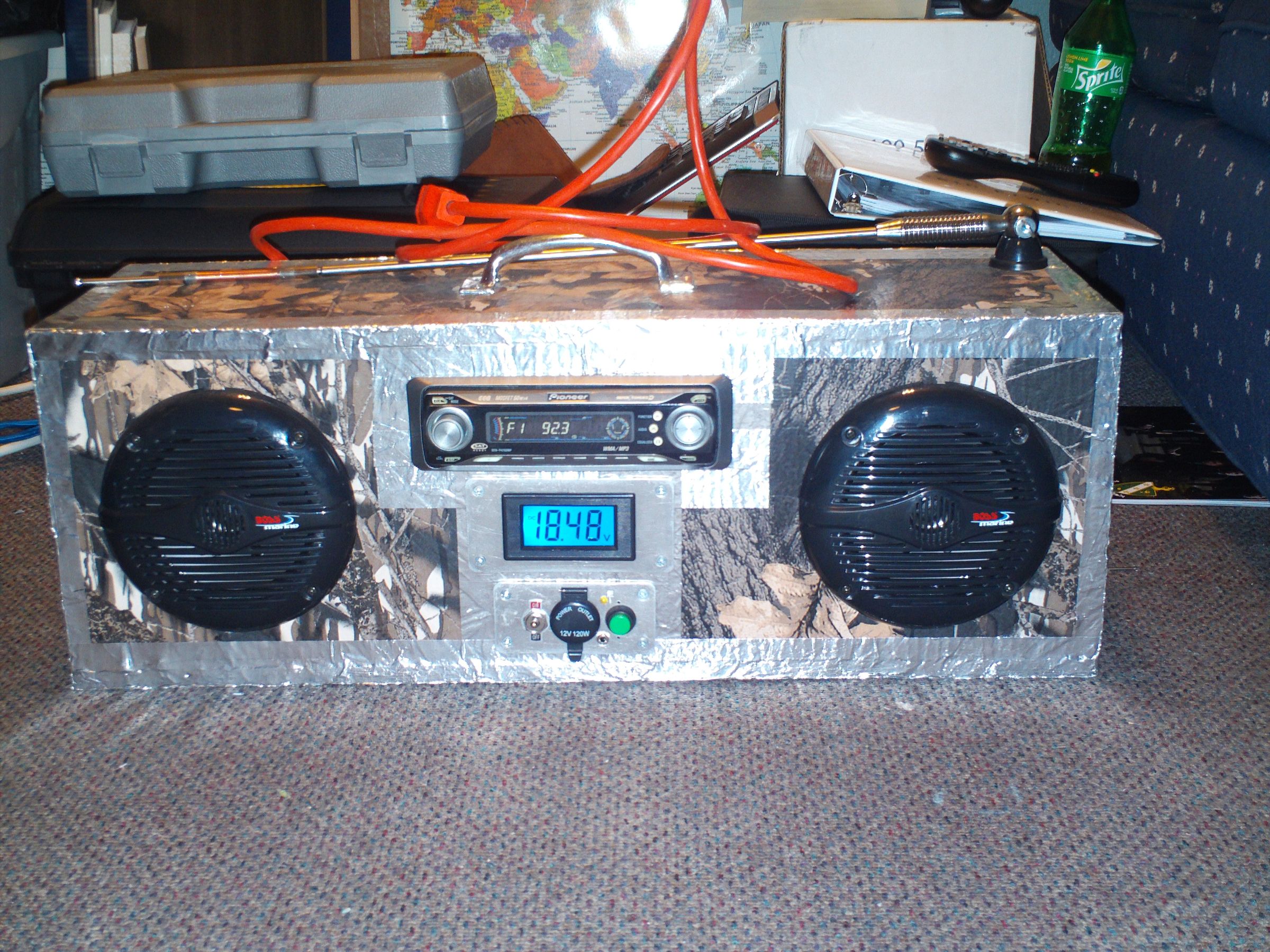 Homemade 18V Battery Stereo