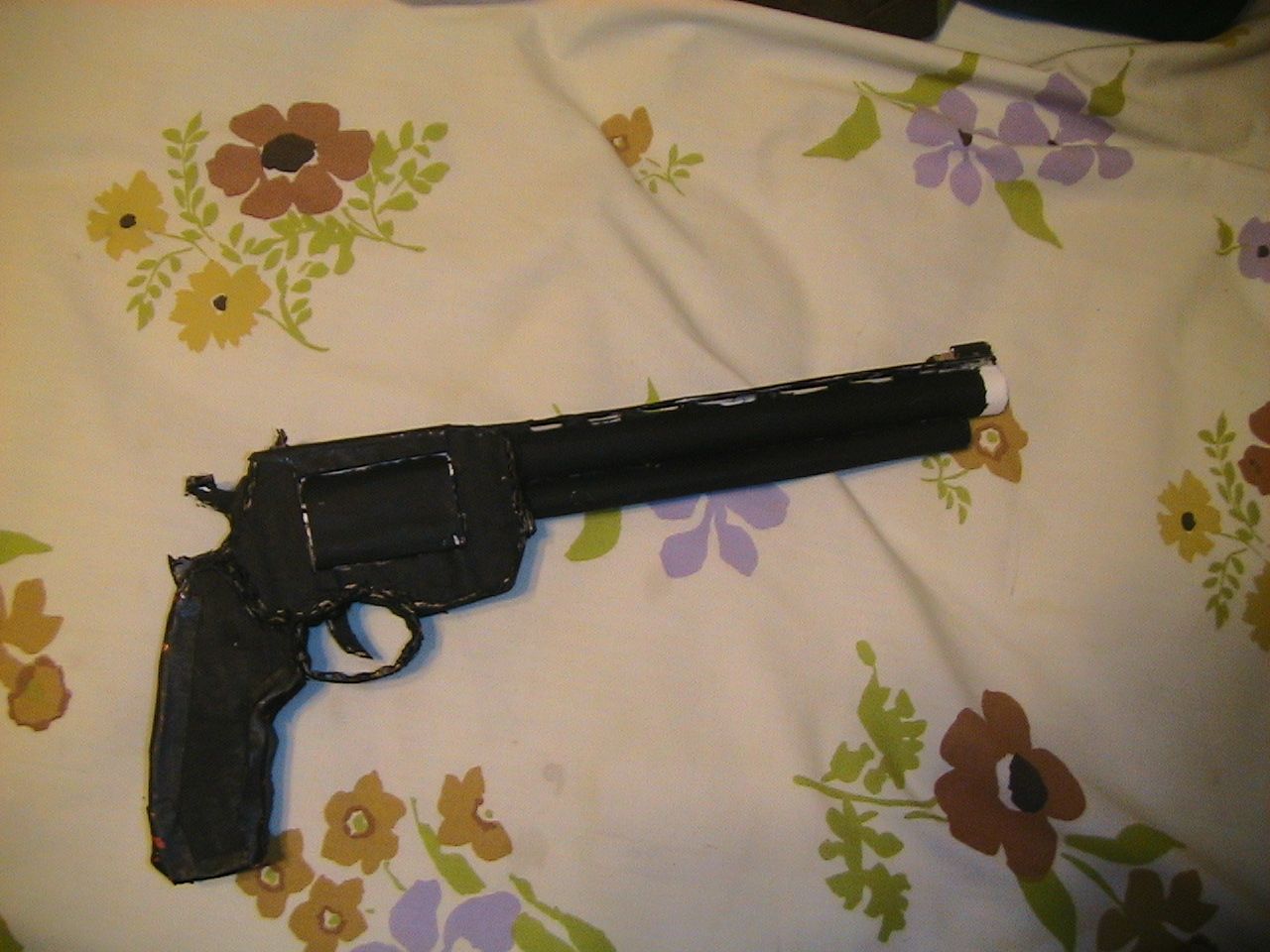 Smith & Wesson .44 magnum Cardboard