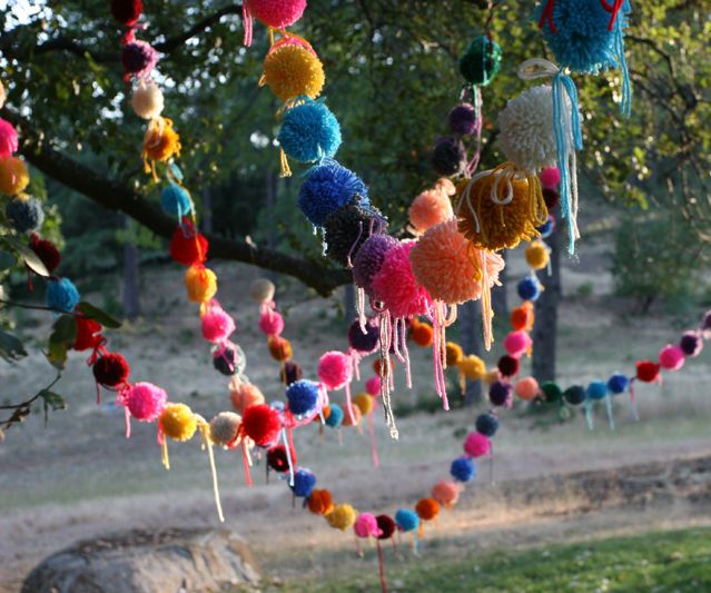 Make Your Own Pom Poms!