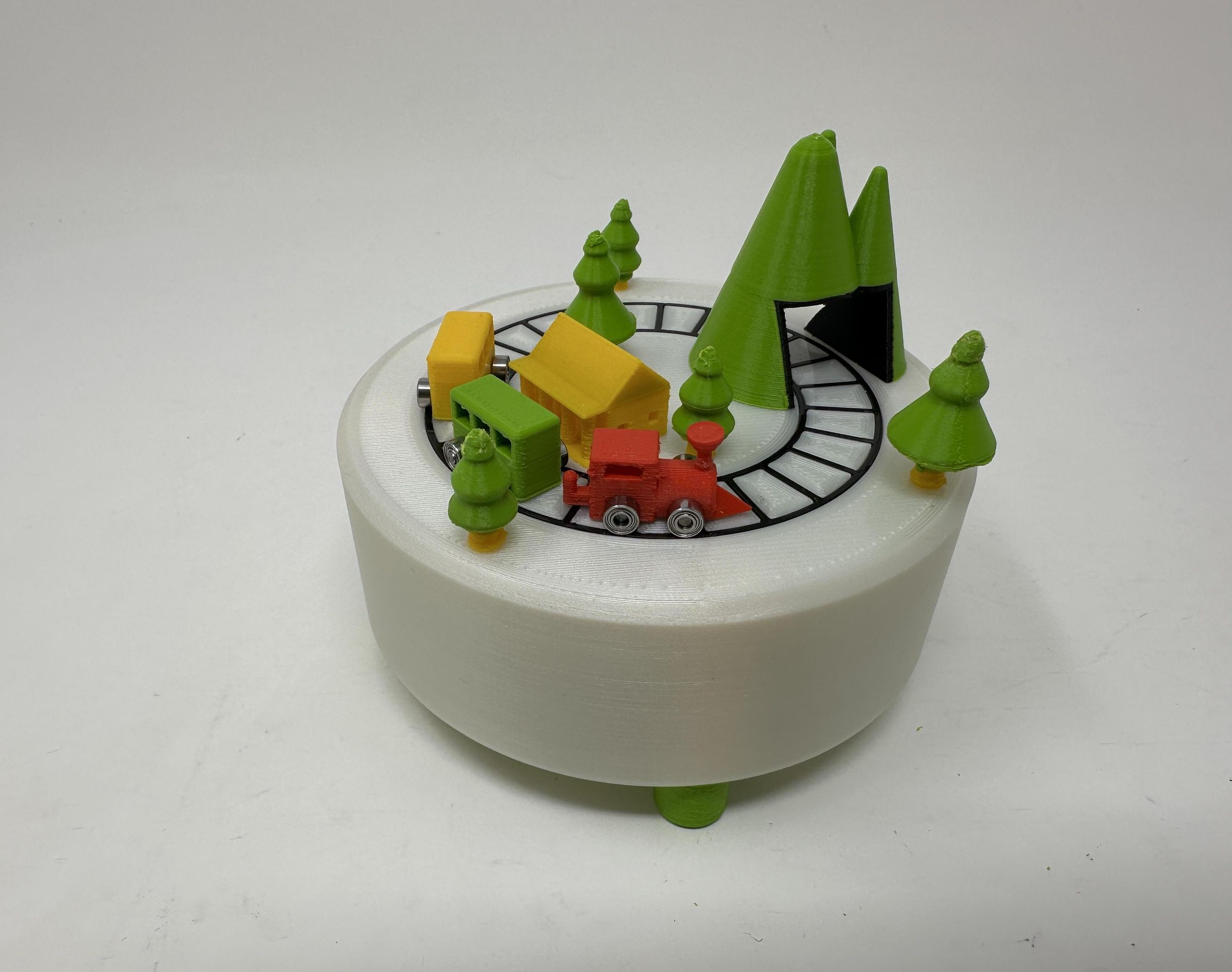 Windup Animated Christmas Music Box