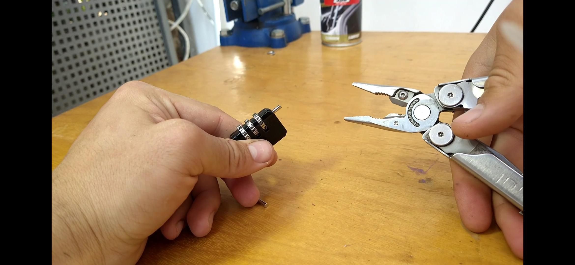 How to Break in a Leatherman Stuck Pliers, Loose Handles, Jammed Blades & More Tips 4 Steps