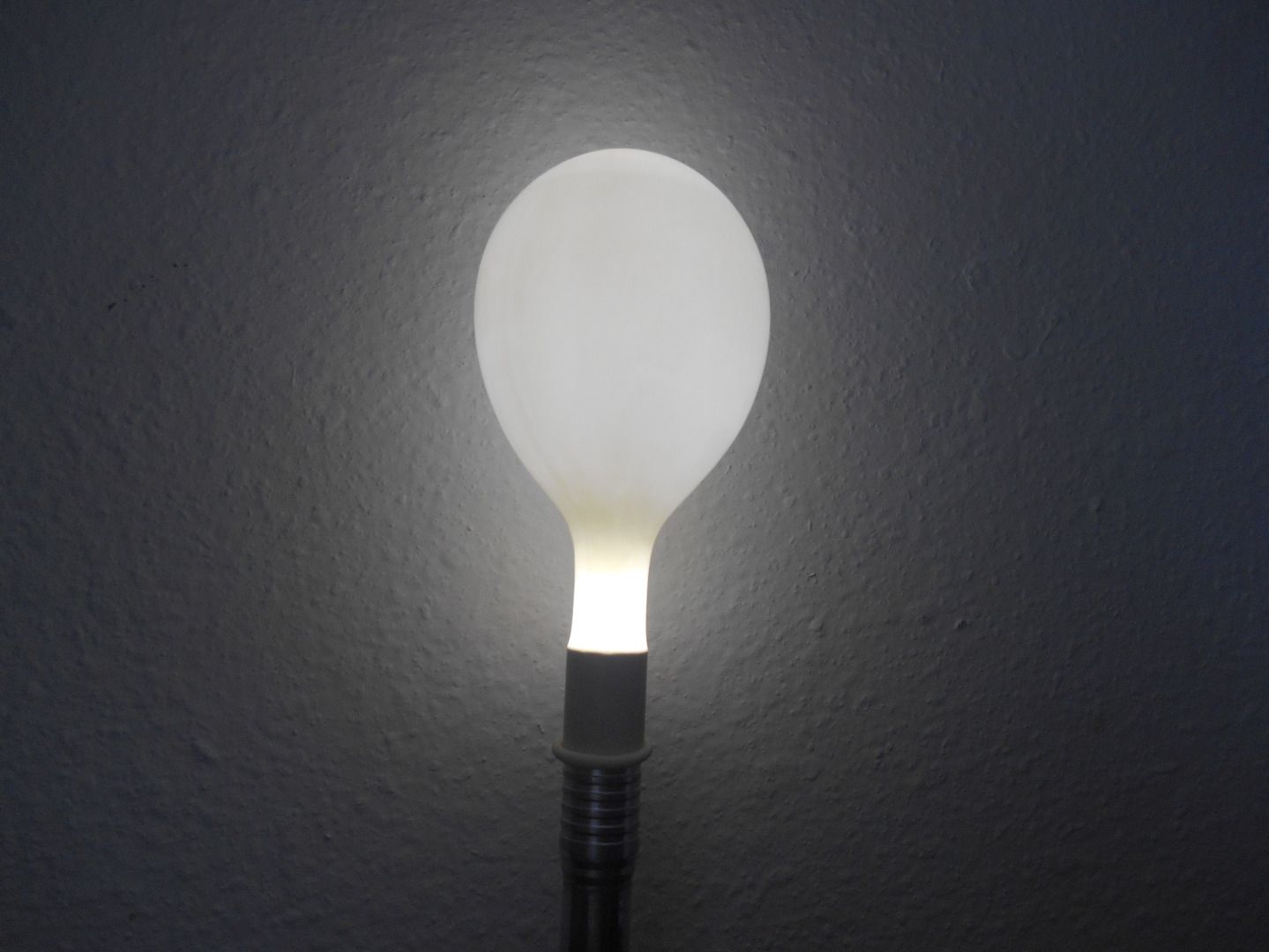 Turn a Flashlight Into a Lantern Using a Balloon Instructables