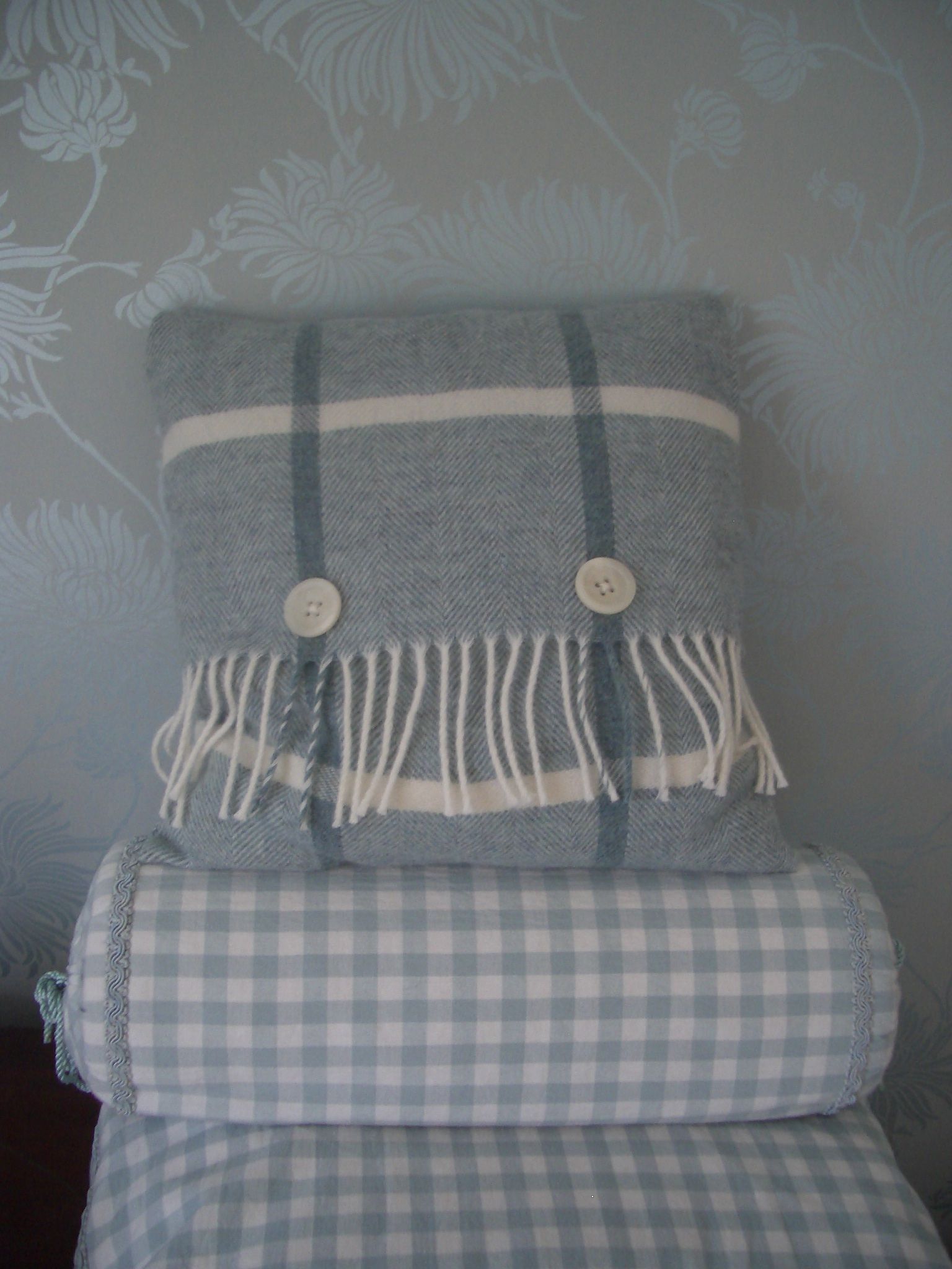 Cushion (pillow) Cover From a Fringed Scarf