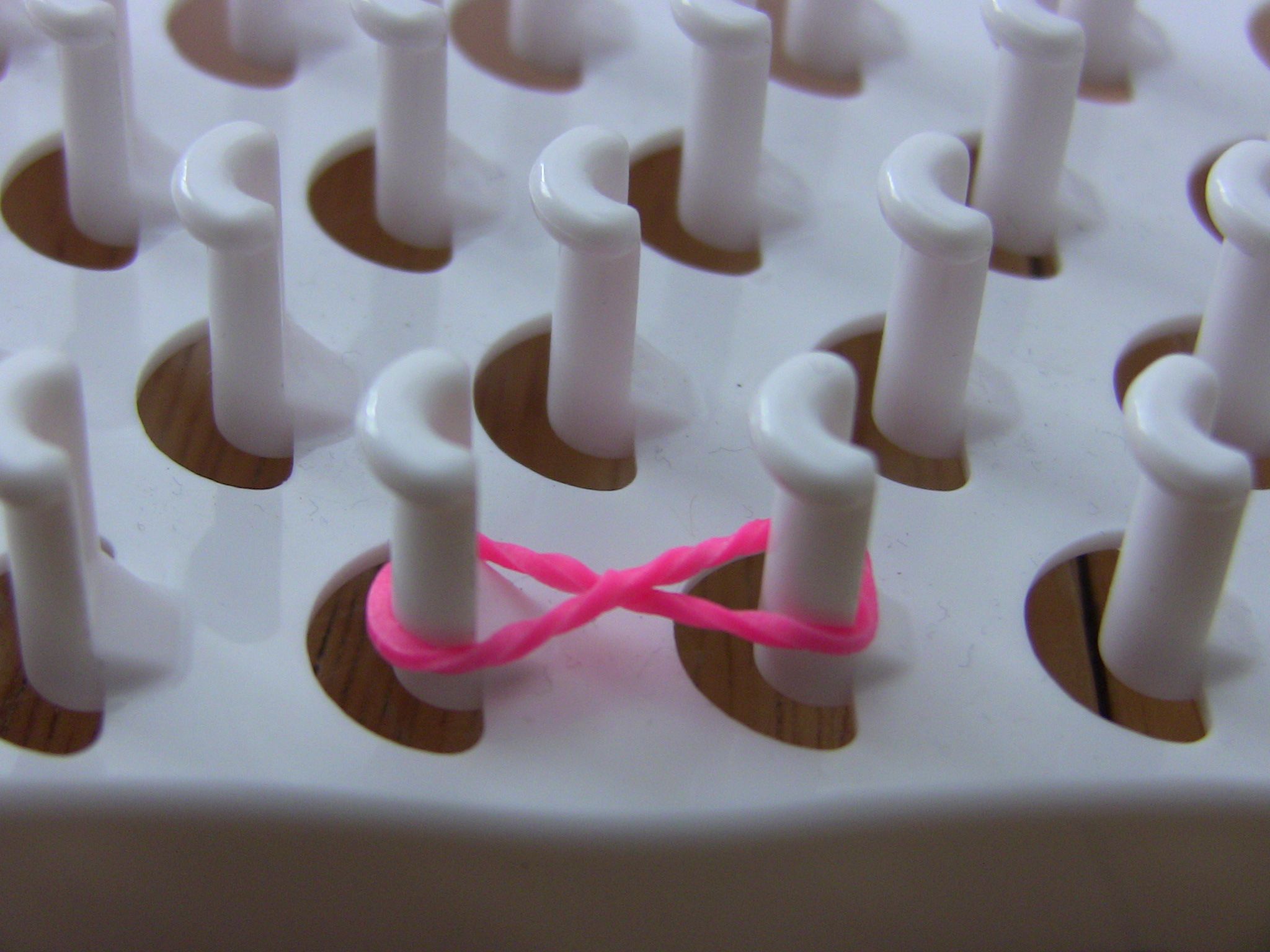 DIY V-Day Inverted Fishtail Bracelet : 4 Steps (with Pictures ...