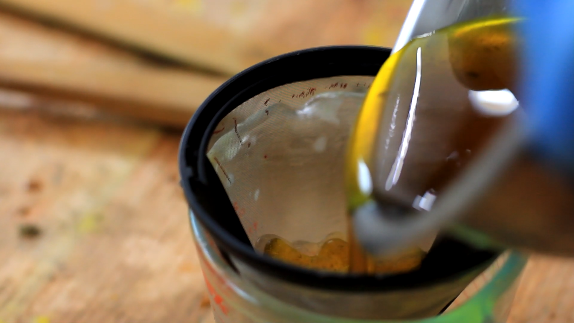 How to Render Beeswax From 6 Steps (with Pictures