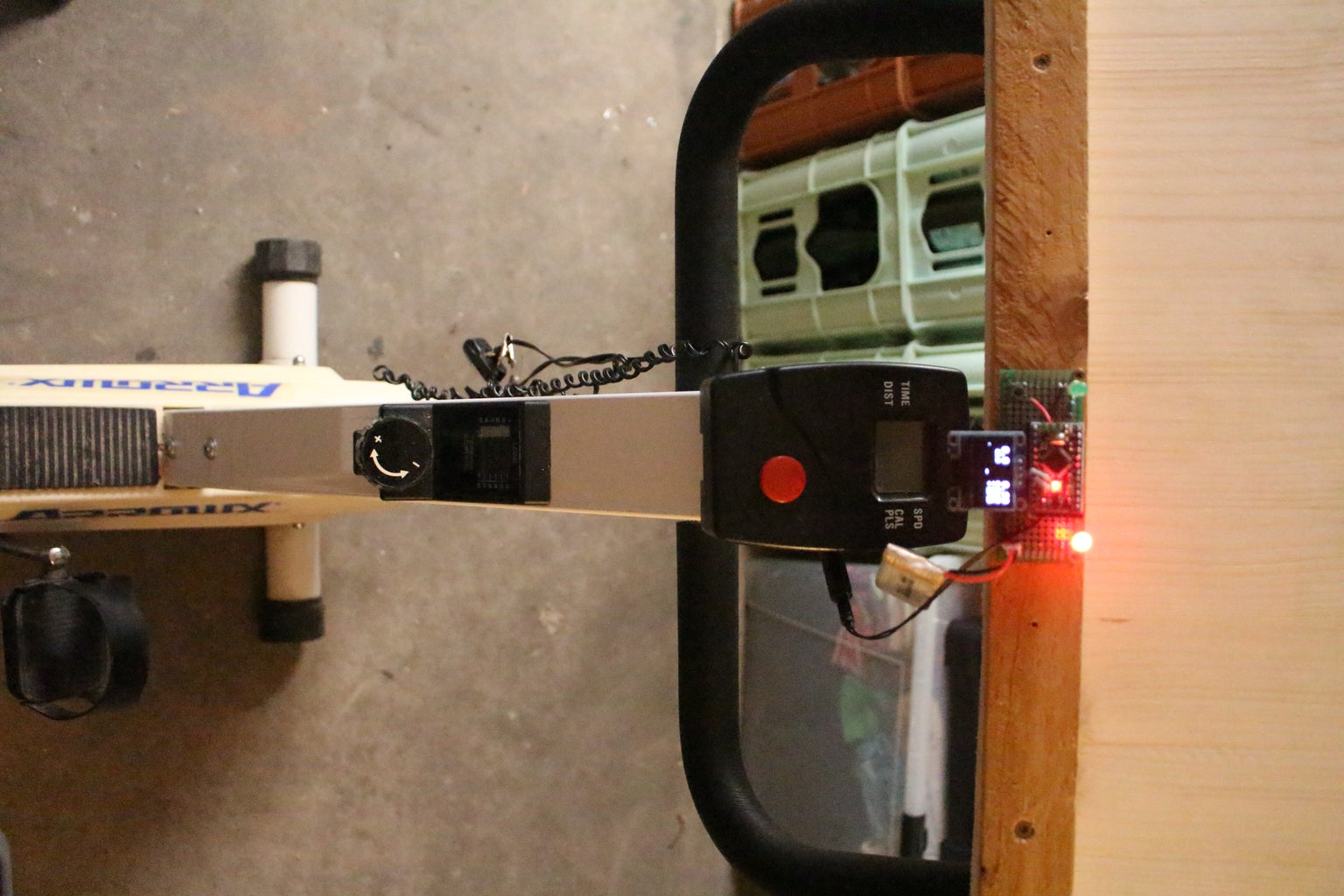 Simple Arduino-based Ergometer Display With Differential Feedback