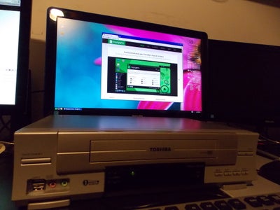 Turn an Old VCR in a Desktop PC