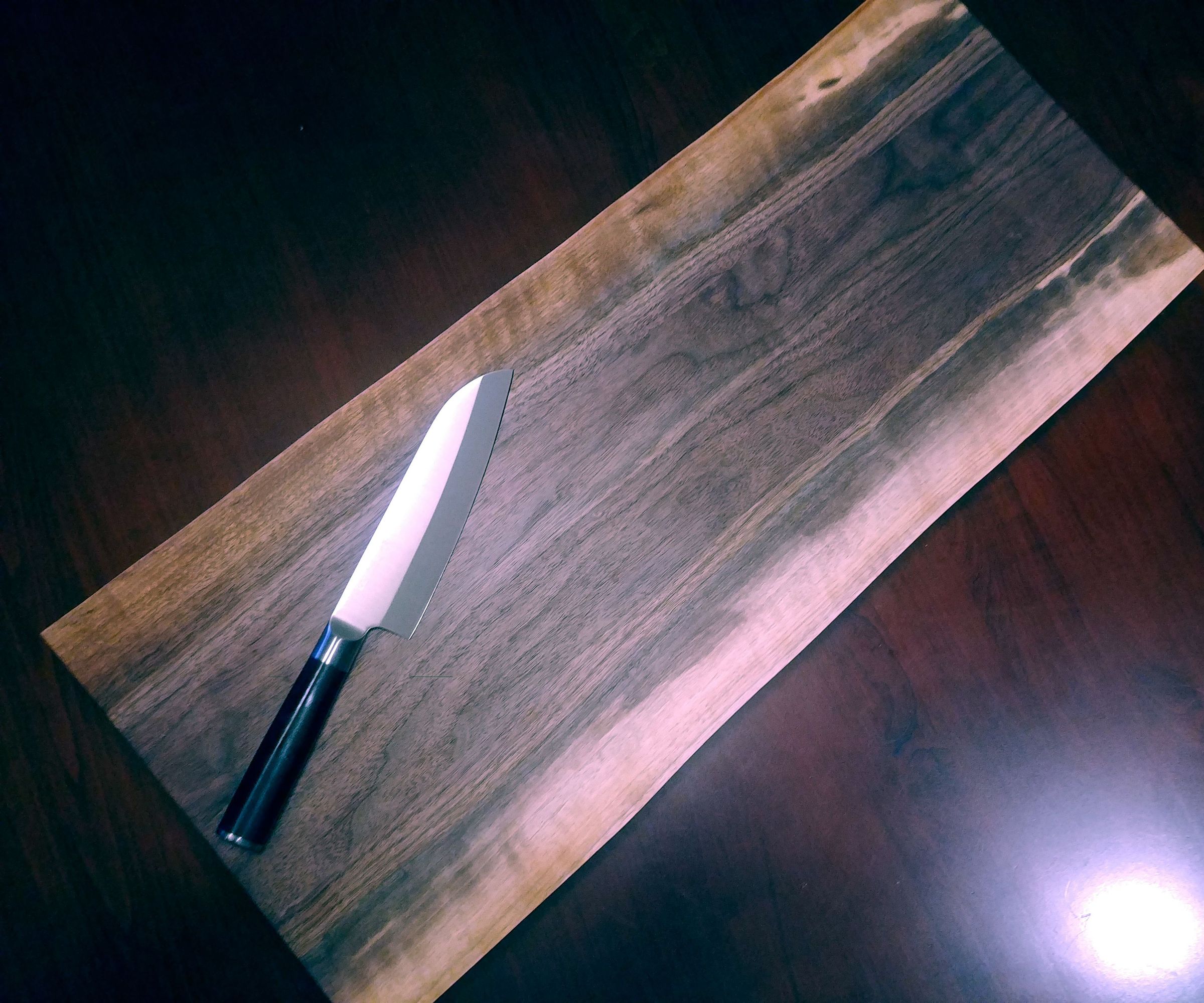 Live Edge Walnut Patlo