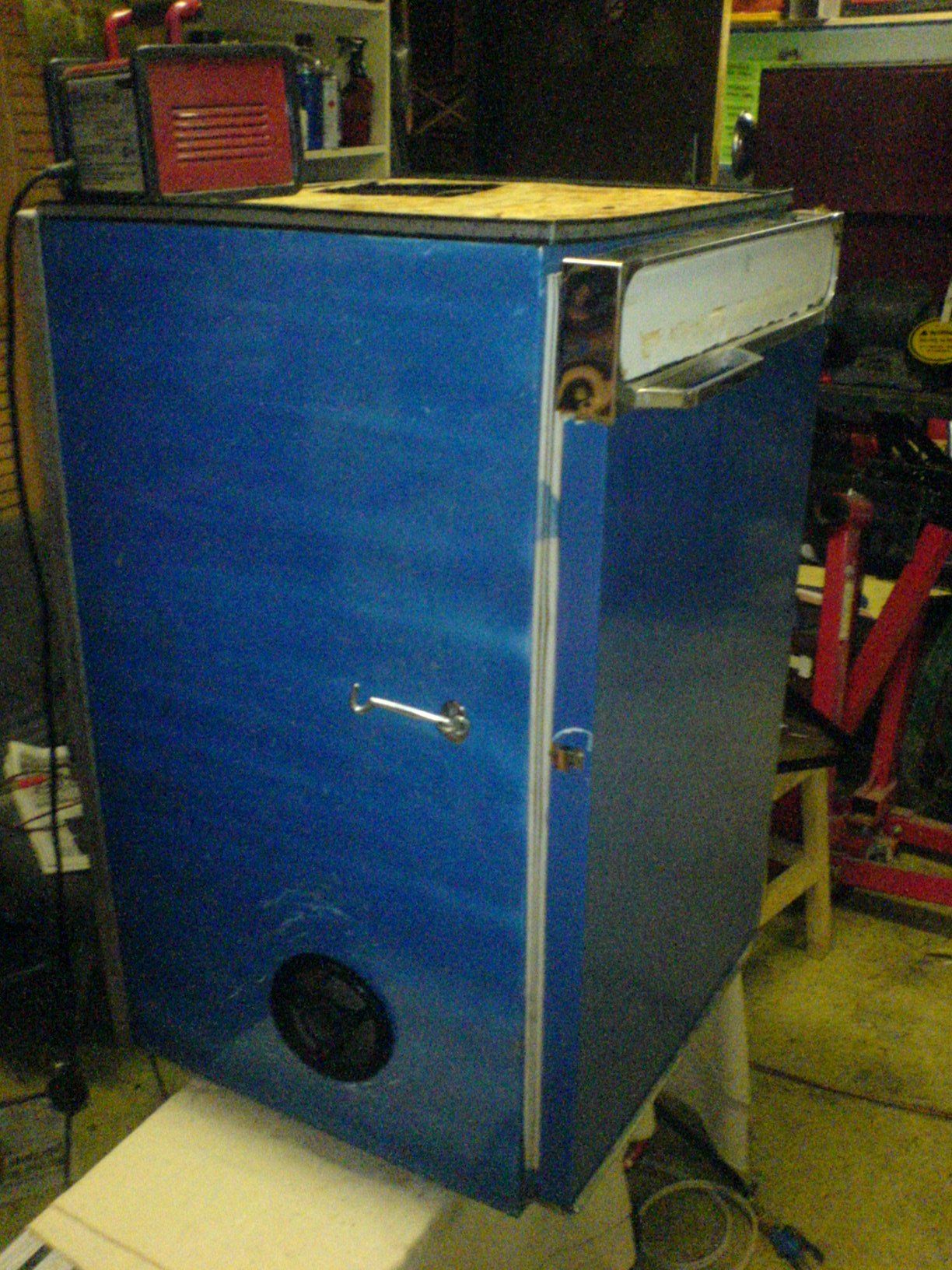 Beef Jerky Maker/Dehydrator From a Bar Fridge! 7 Steps Instructables