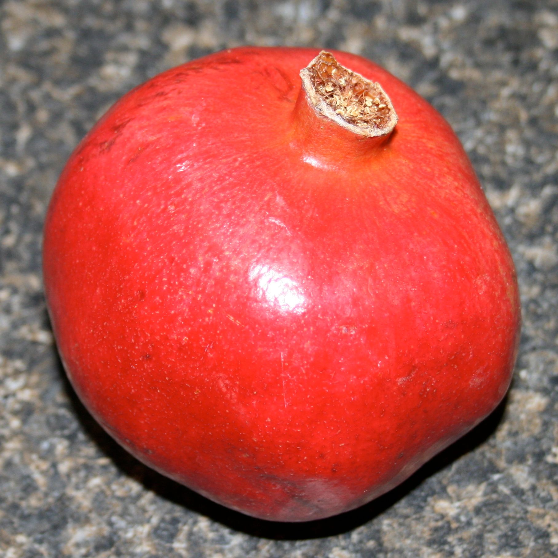How to Seed a Pomegranate